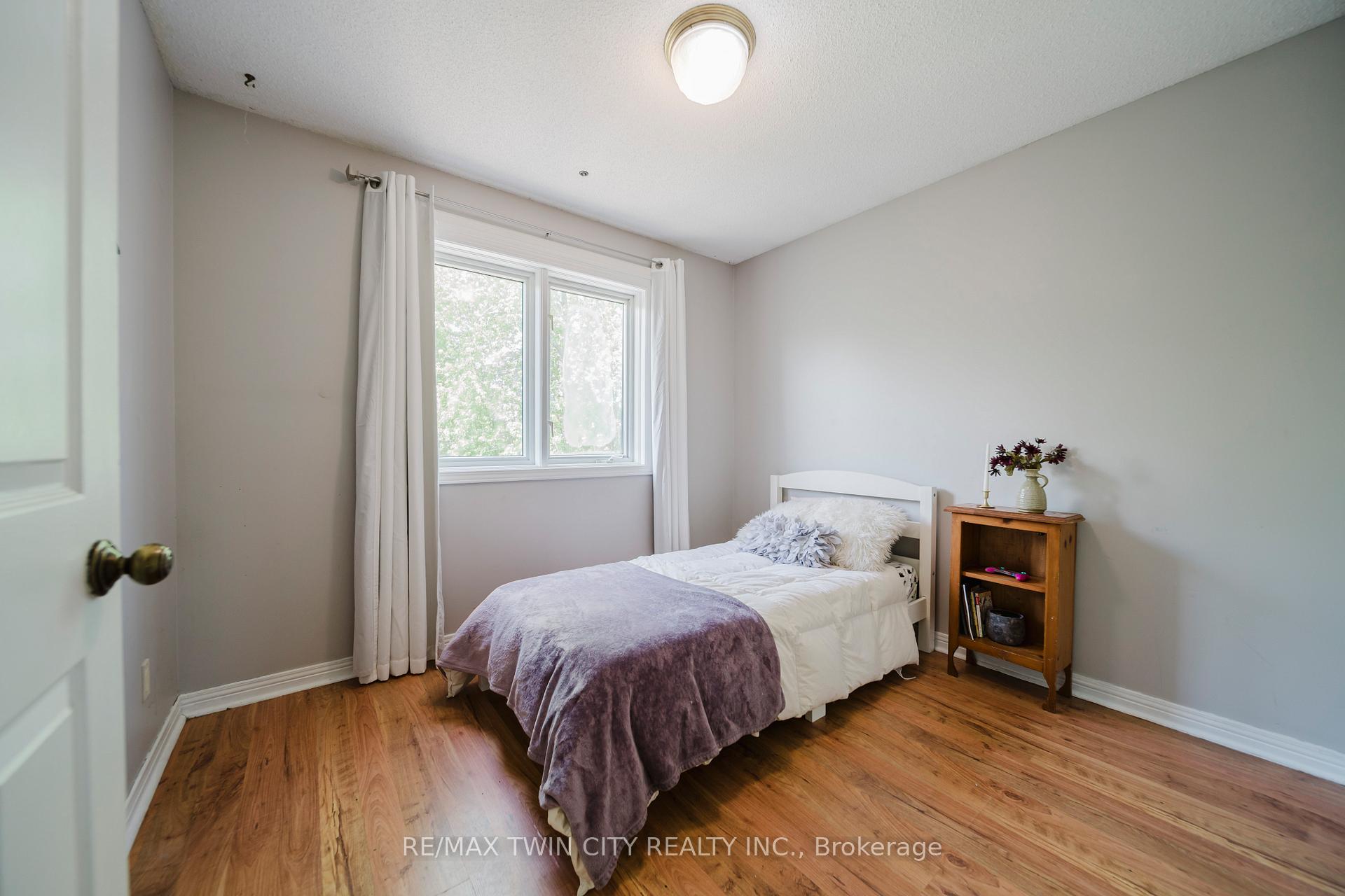 Photo 13 of 17 Village Road, Wellesley — HOMEH
