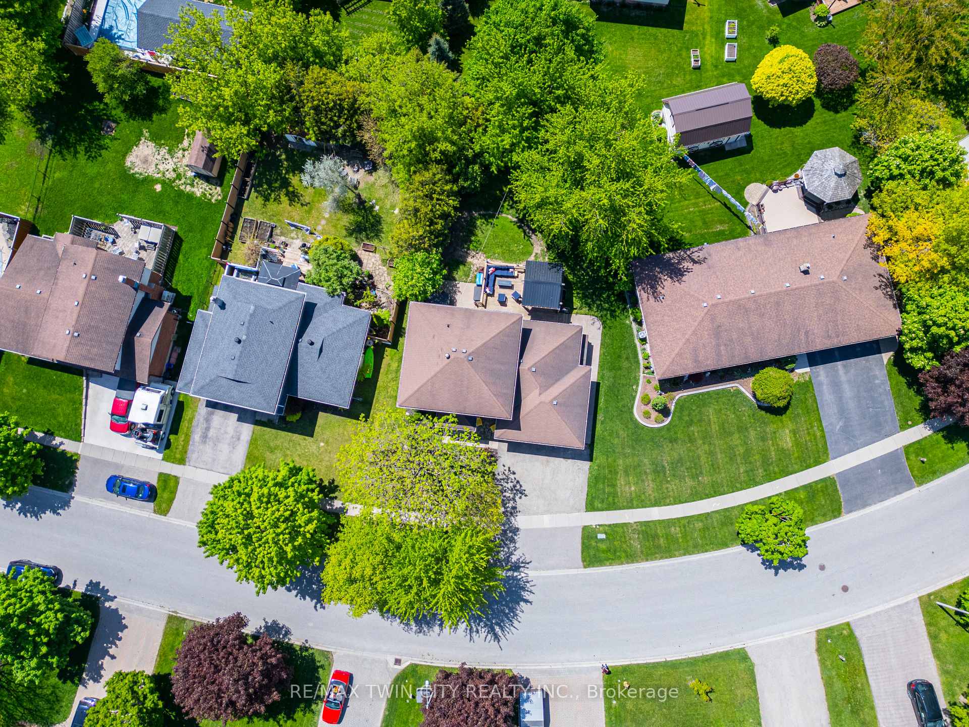 Photo 27 of 17 Village Road, Wellesley — HOMEH