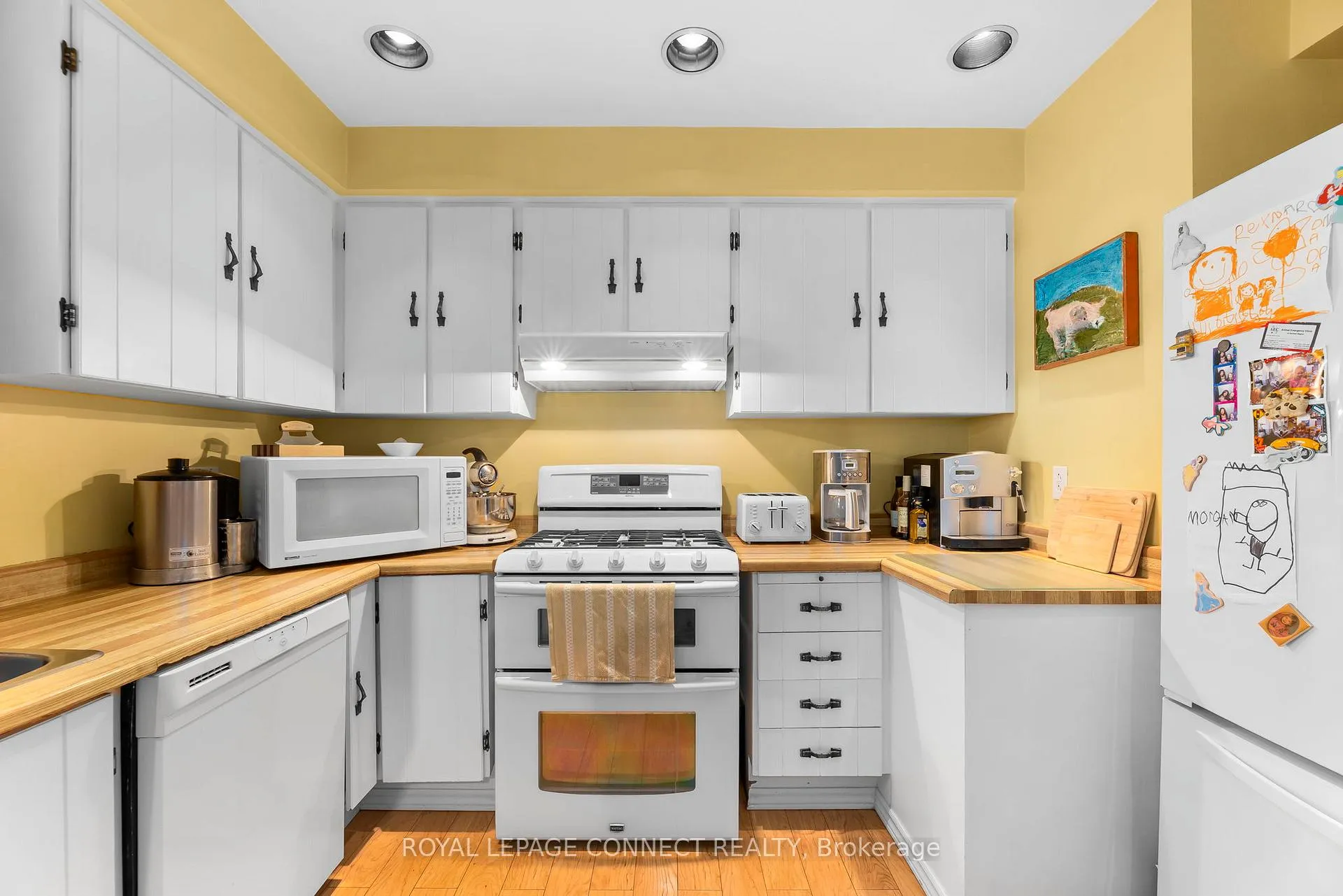 Photo 15 of 166 Clements Road E, Ajax, South East — HOMEH