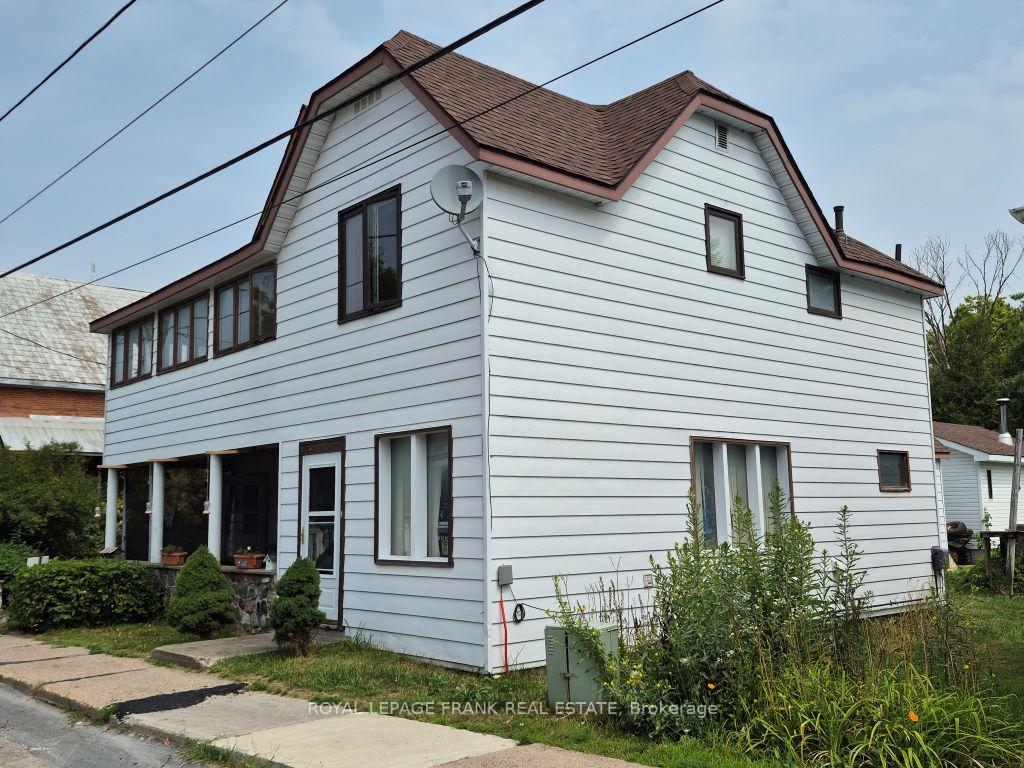 Photo 4 of 7 Hastings Street N, Bancroft, Bancroft Ward — HOMEH
