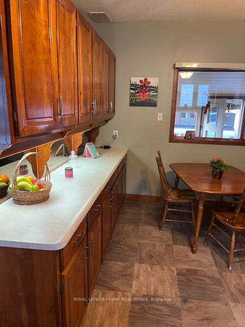 Photo 8 of 7 Hastings Street N, Bancroft, Bancroft Ward — HOMEH