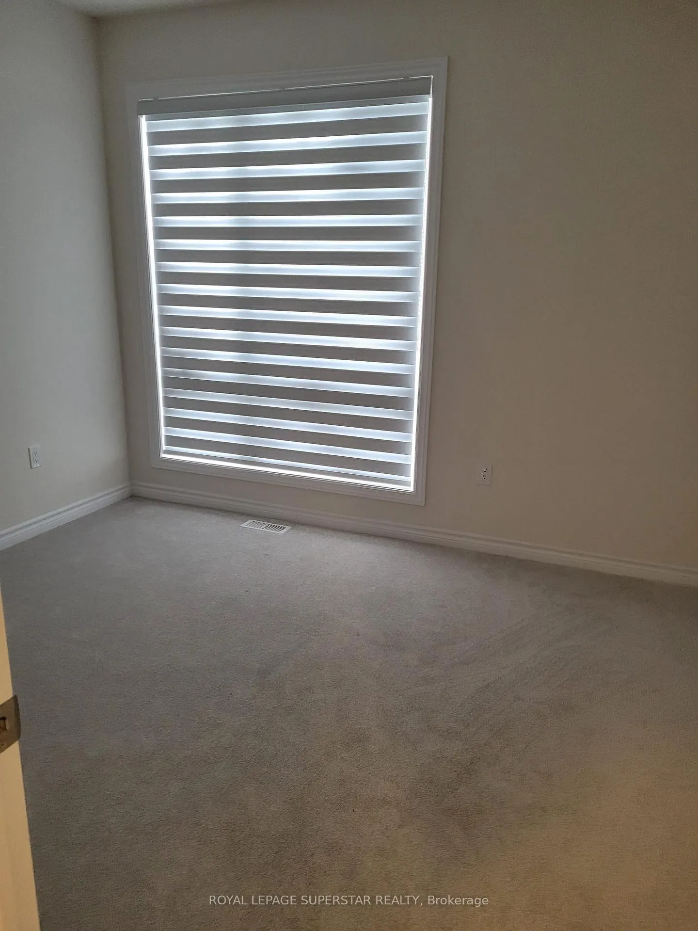 Photo 9 of 133 Berkely Street, Wasaga Beach — HOMEH