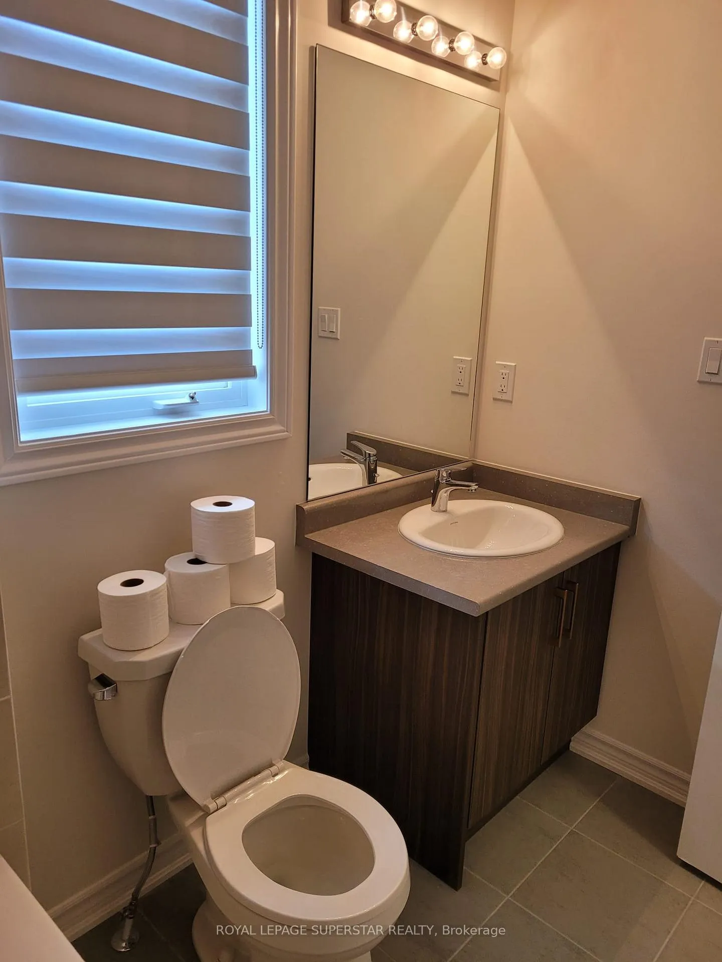 Photo 10 of 133 Berkely Street, Wasaga Beach — HOMEH