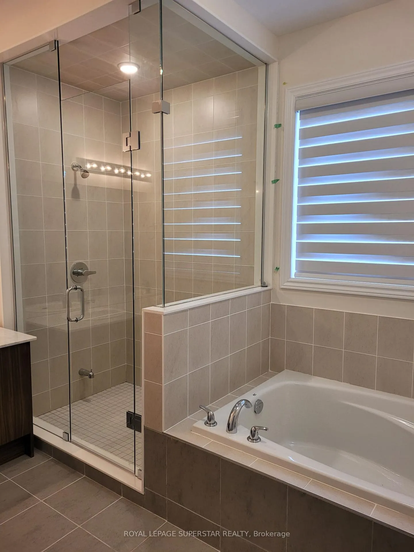 Photo 12 of 133 Berkely Street, Wasaga Beach — HOMEH
