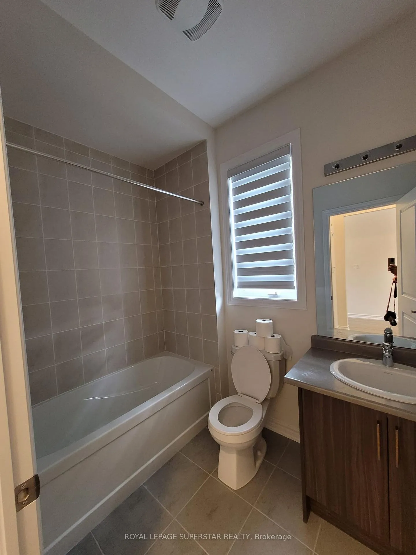 Photo 18 of 133 Berkely Street, Wasaga Beach — HOMEH