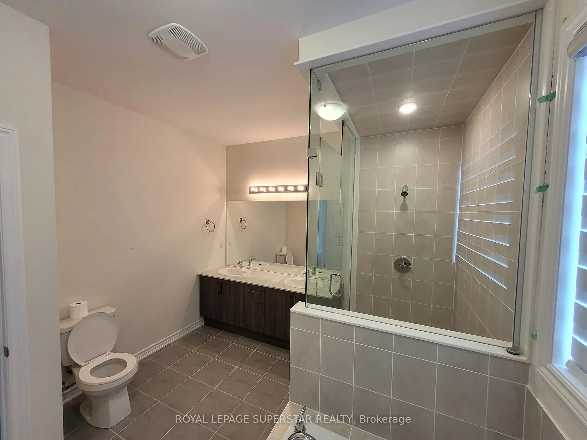 Photo 24 of 133 Berkely Street, Wasaga Beach — HOMEH