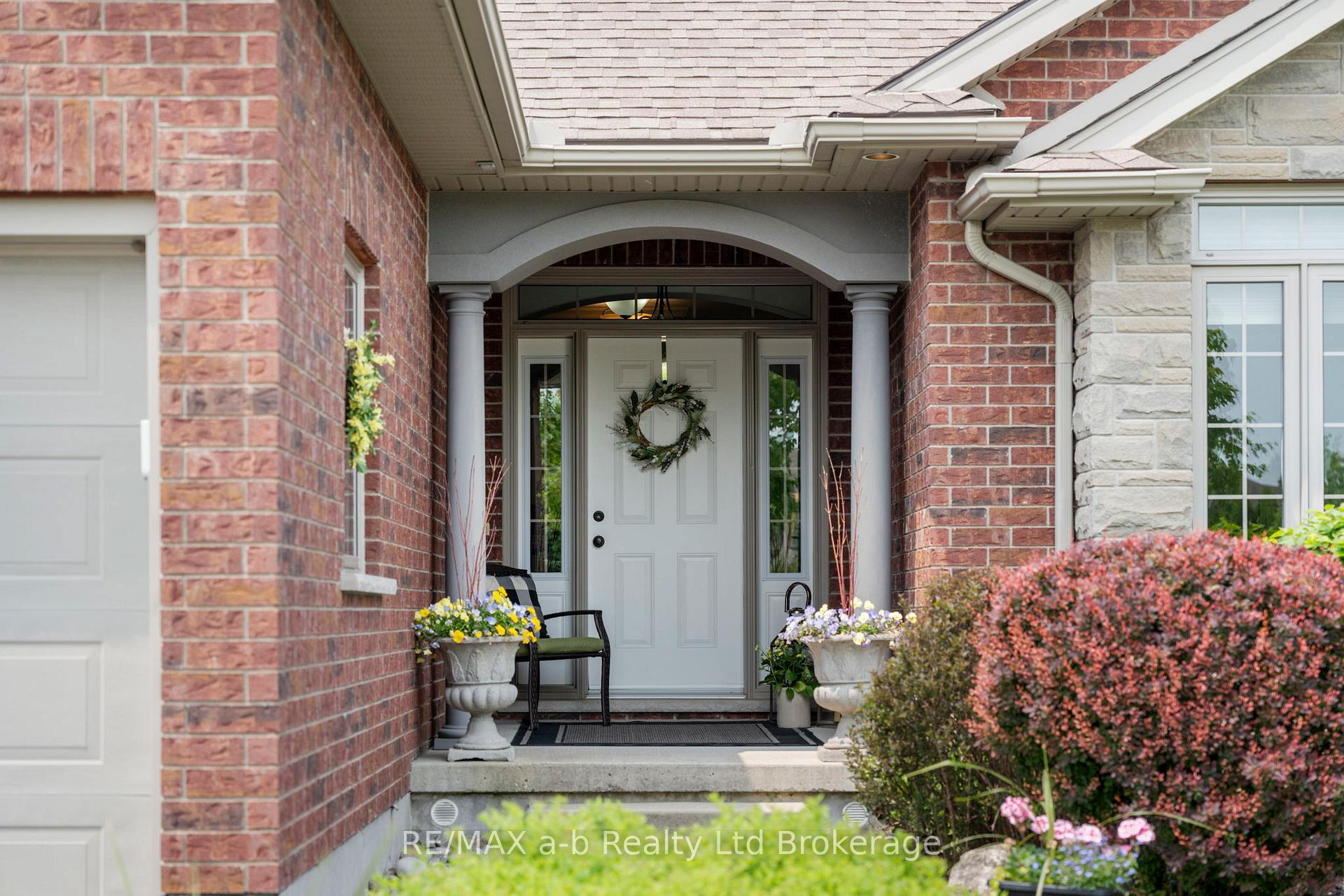 Photo 6 of 127 Gerber Meadows Drive, Wellesley — HOMEH