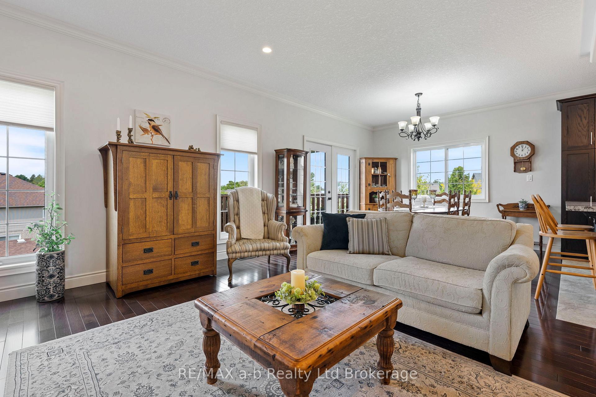 Photo 13 of 127 Gerber Meadows Drive, Wellesley — HOMEH