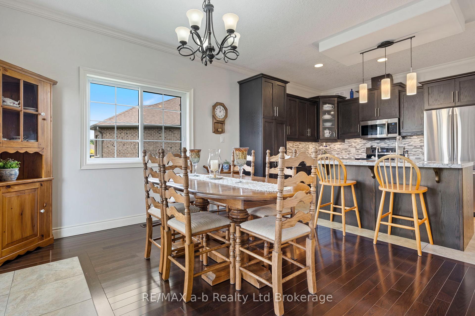 Photo 17 of 127 Gerber Meadows Drive, Wellesley — HOMEH