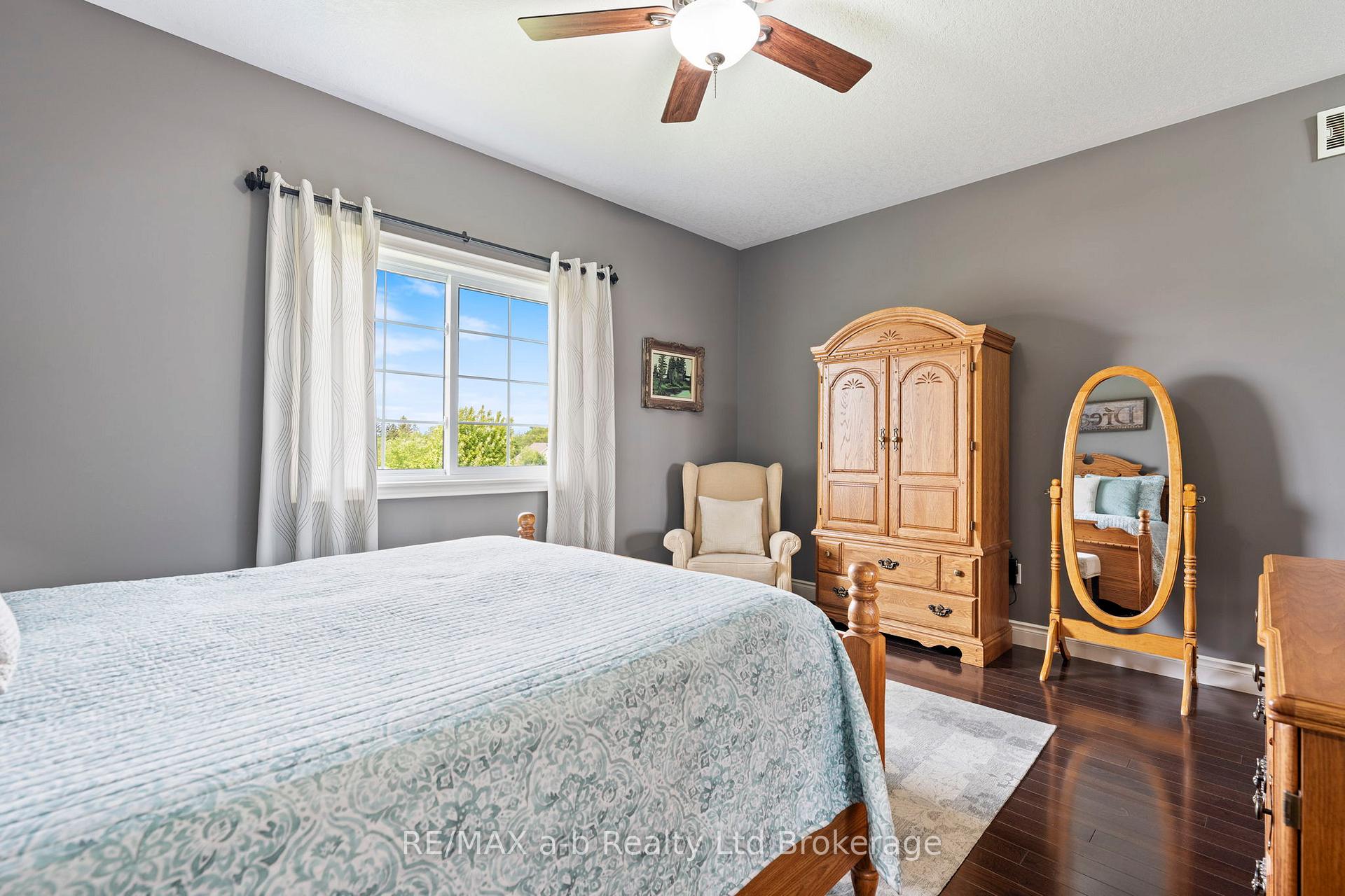 Photo 22 of 127 Gerber Meadows Drive, Wellesley — HOMEH