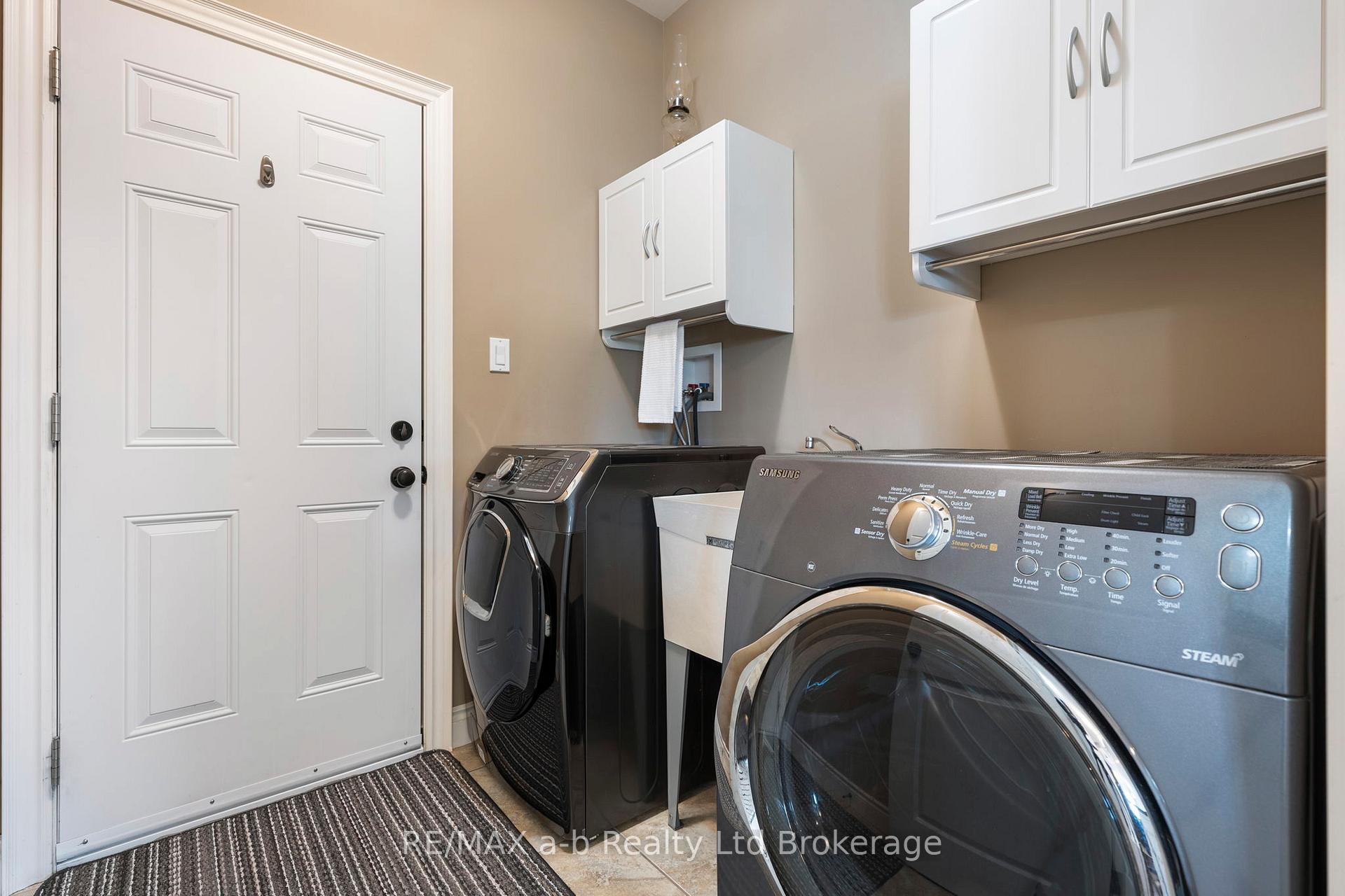Photo 24 of 127 Gerber Meadows Drive, Wellesley — HOMEH