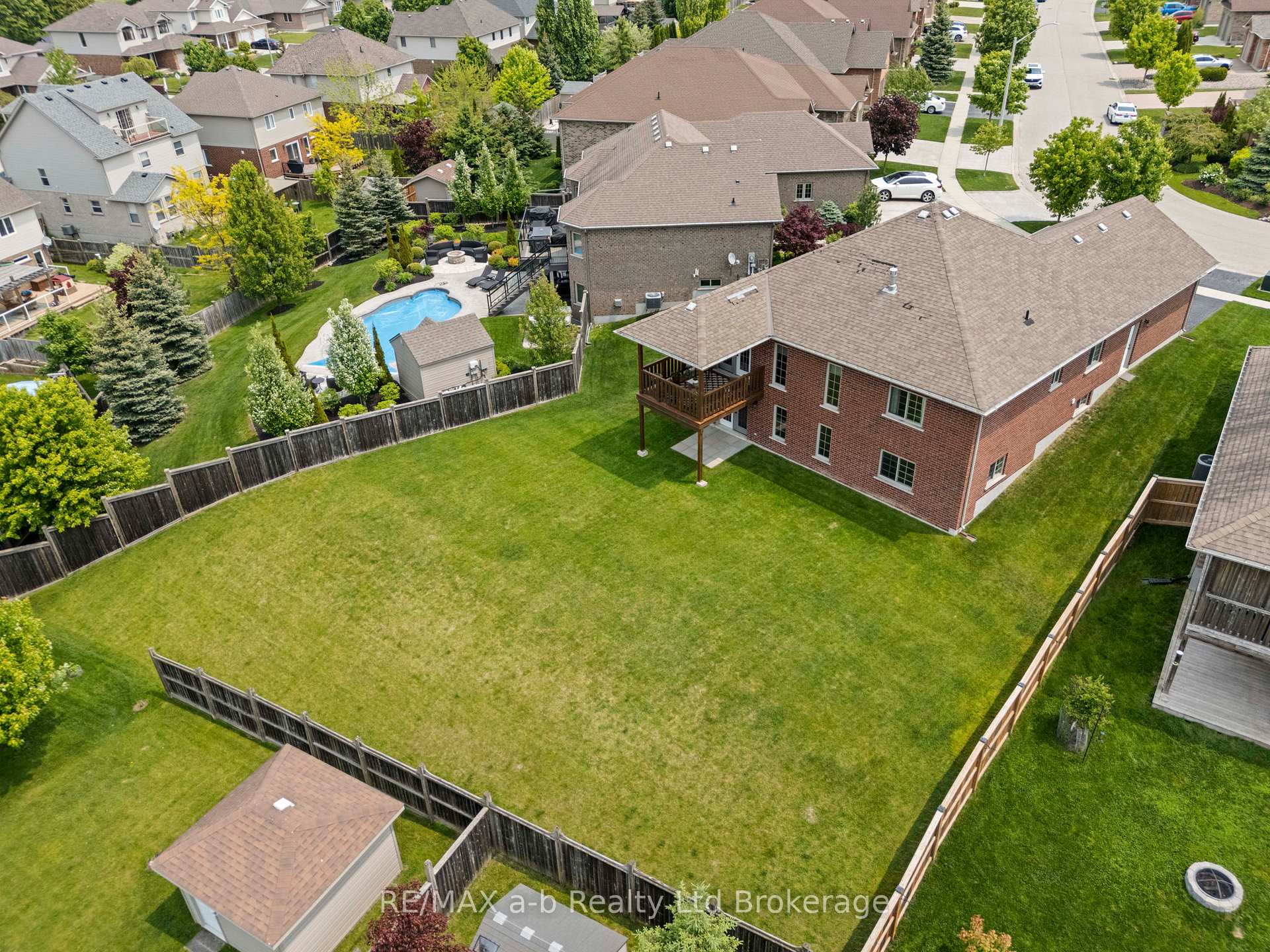 Photo 30 of 127 Gerber Meadows Drive, Wellesley — HOMEH