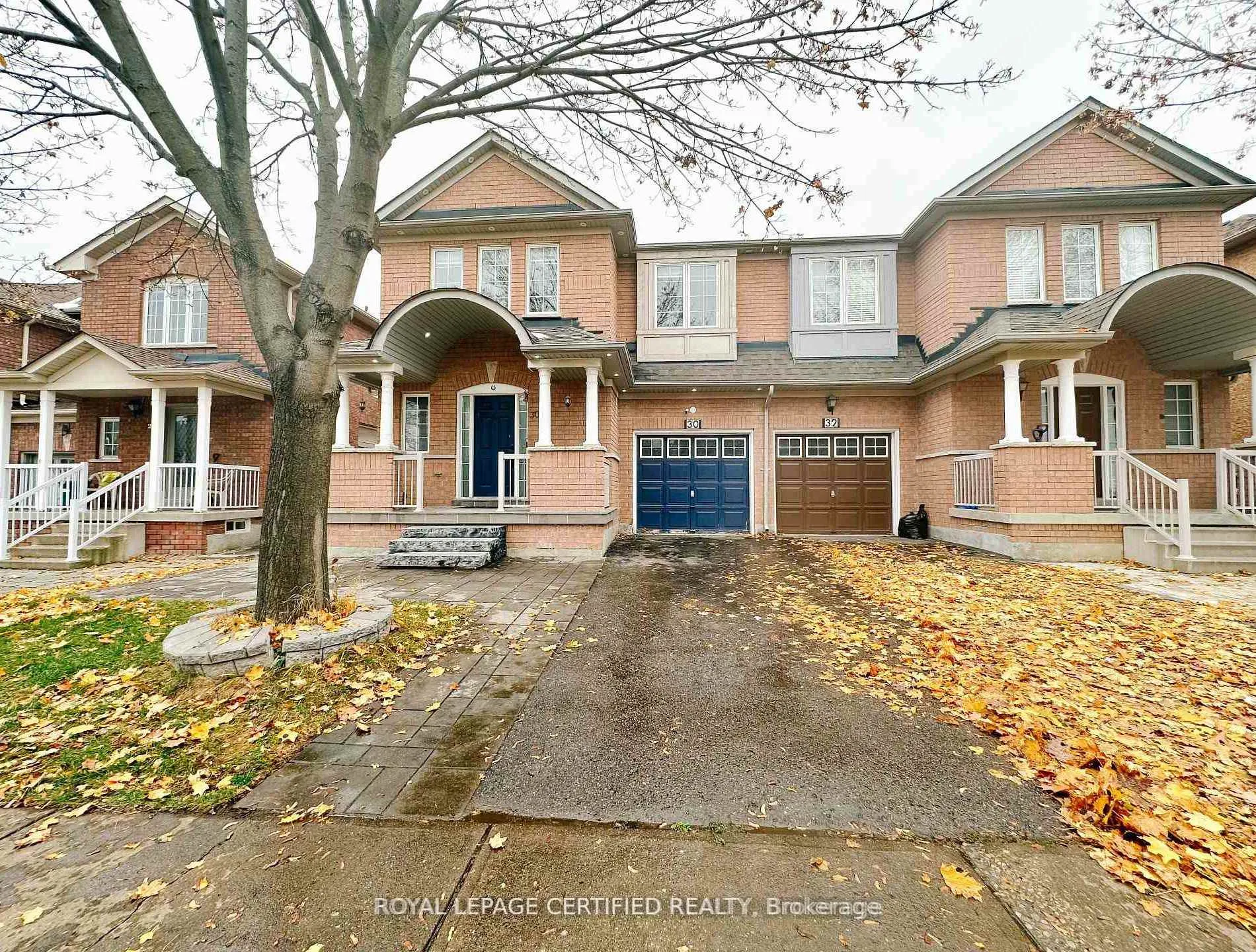 Photo 2 of 30 Lucerne Drive, Vaughan, Vellore Village — HOMEH