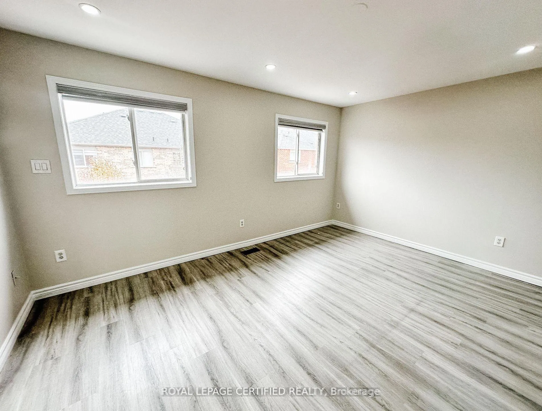 Photo 20 of 30 Lucerne Drive, Vaughan, Vellore Village — HOMEH