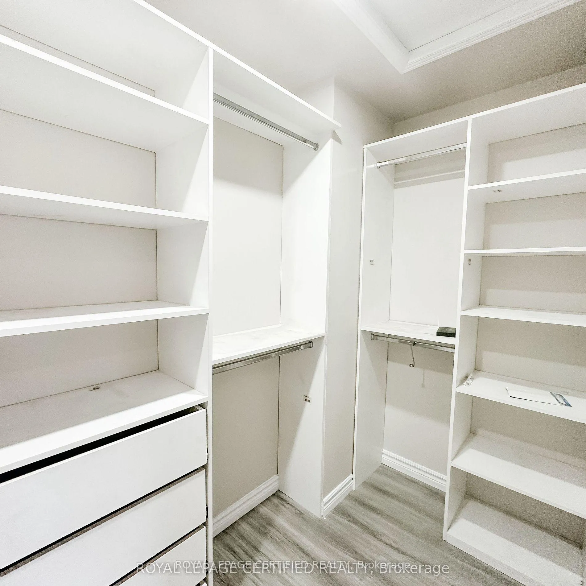 Photo 24 of 30 Lucerne Drive, Vaughan, Vellore Village — HOMEH