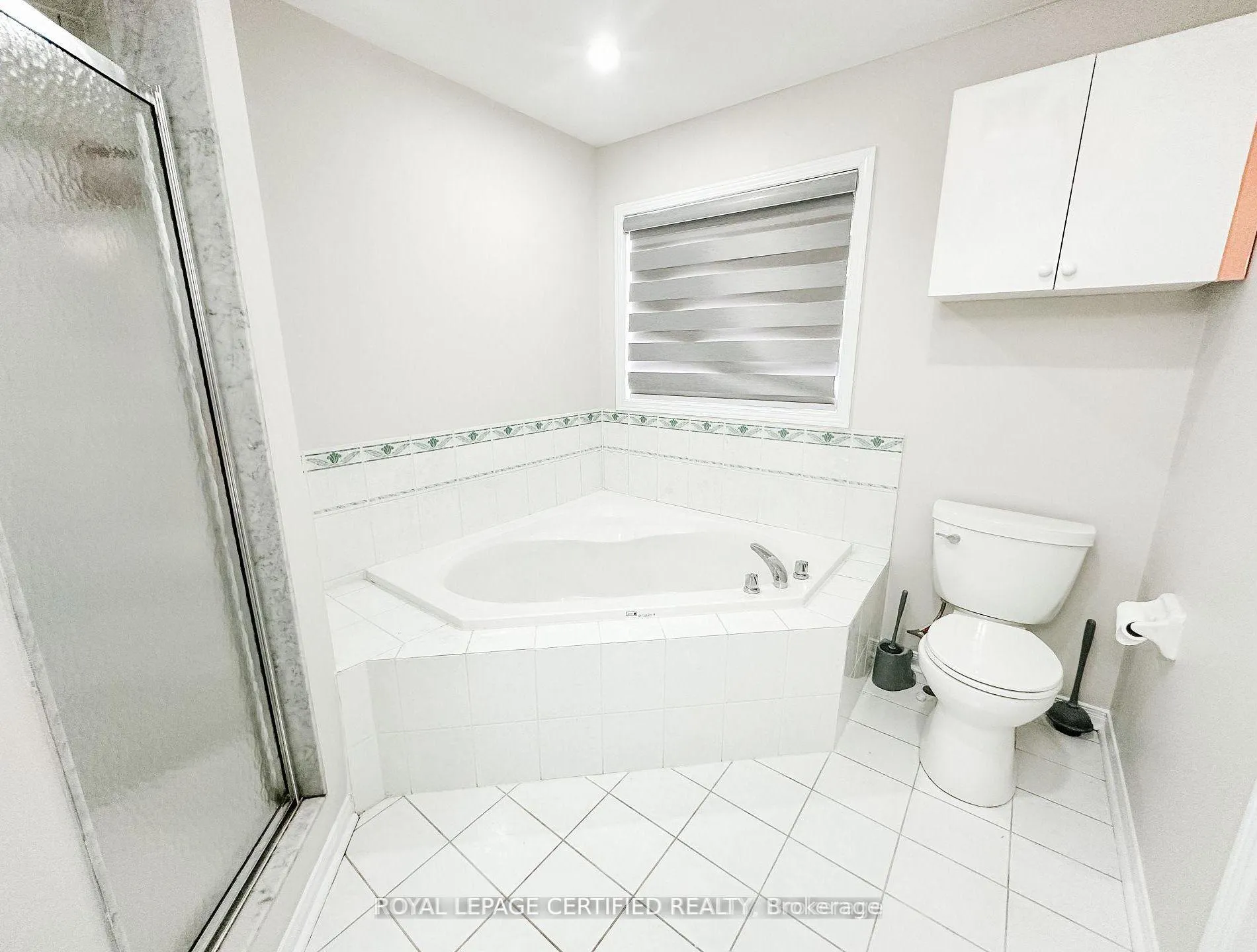 Photo 27 of 30 Lucerne Drive, Vaughan, Vellore Village — HOMEH
