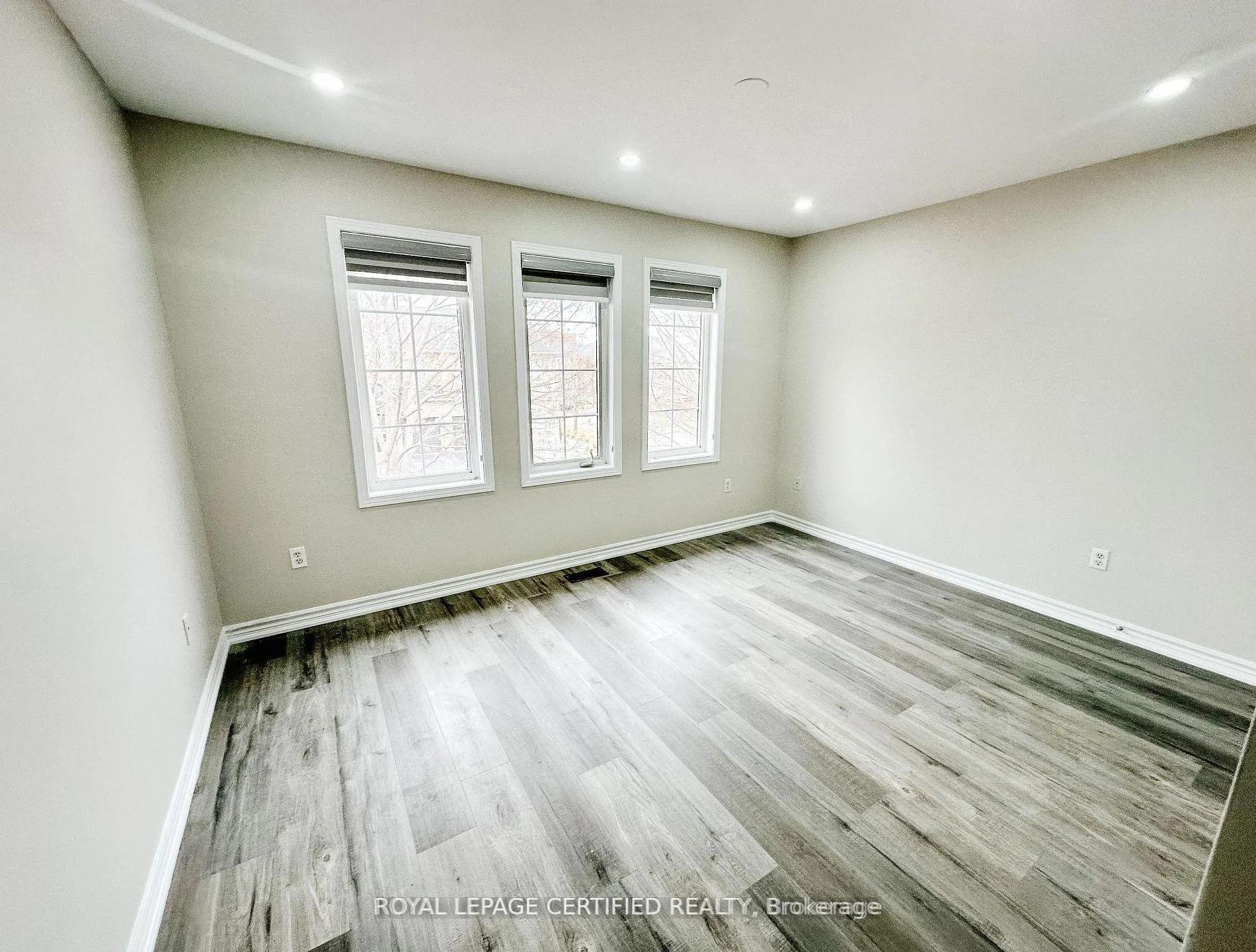 Photo 31 of 30 Lucerne Drive, Vaughan, Vellore Village — HOMEH