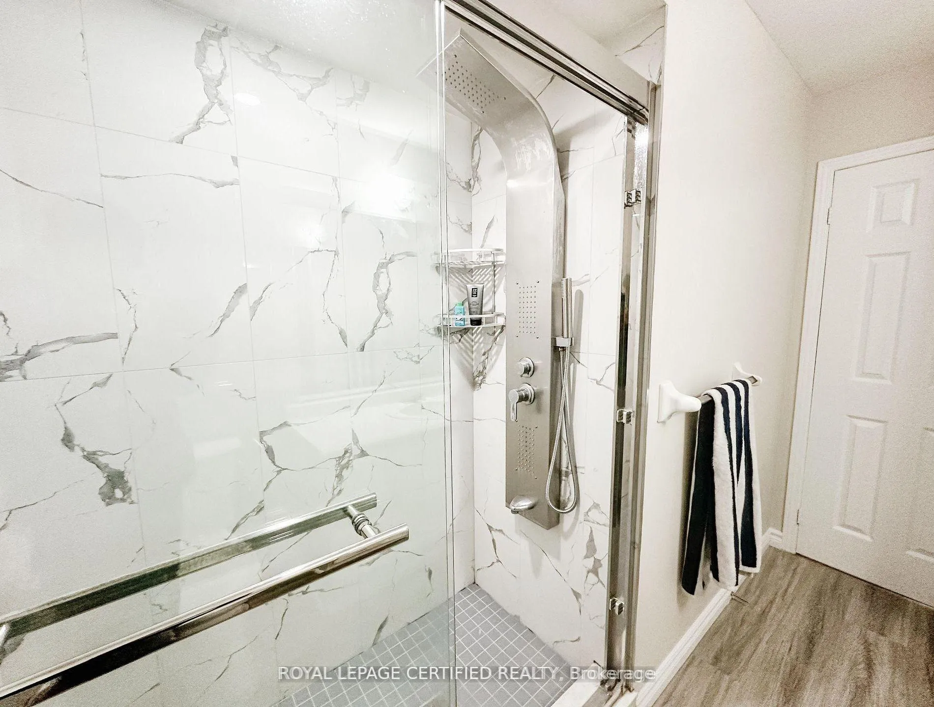 Photo 37 of 30 Lucerne Drive, Vaughan, Vellore Village — HOMEH
