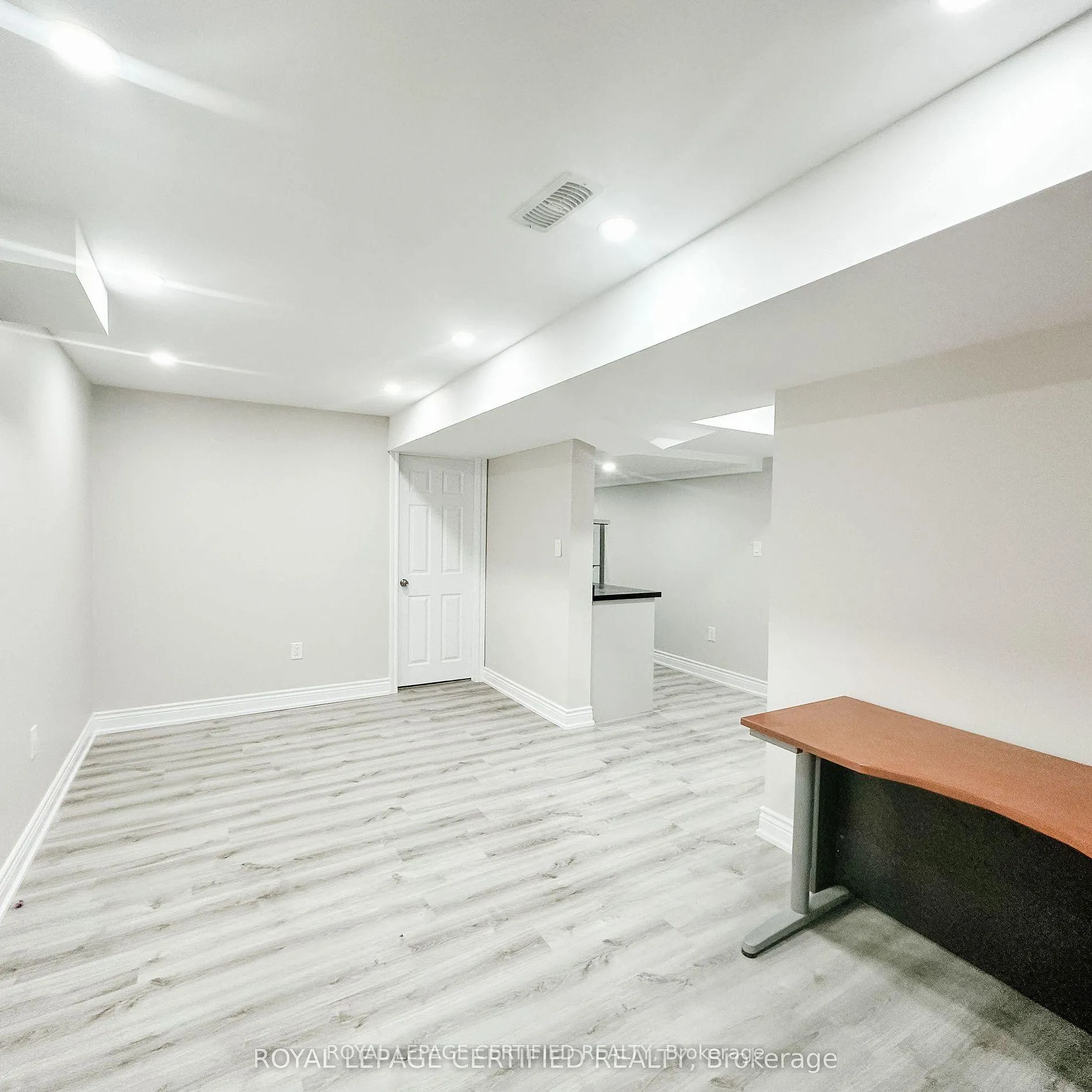 Photo 40 of 30 Lucerne Drive, Vaughan, Vellore Village — HOMEH