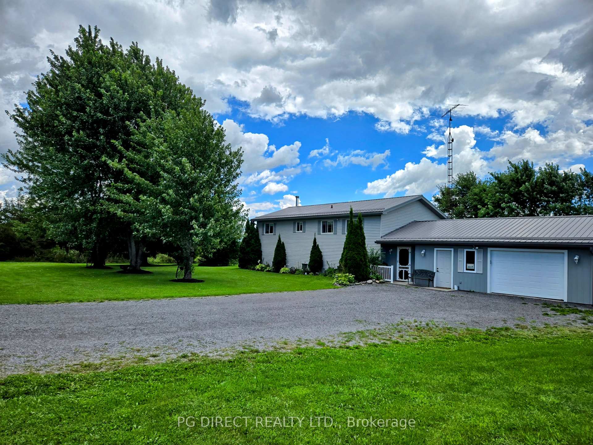 Front of 462 Hinchey Road