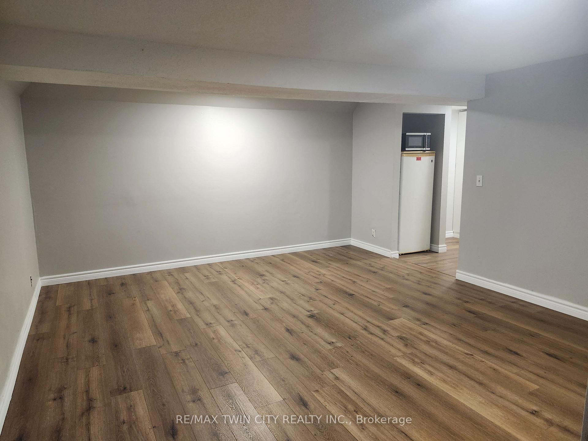 Photo 5 of Unit Lower, 197B Cedarvale Crescent, Waterloo — HOMEH
