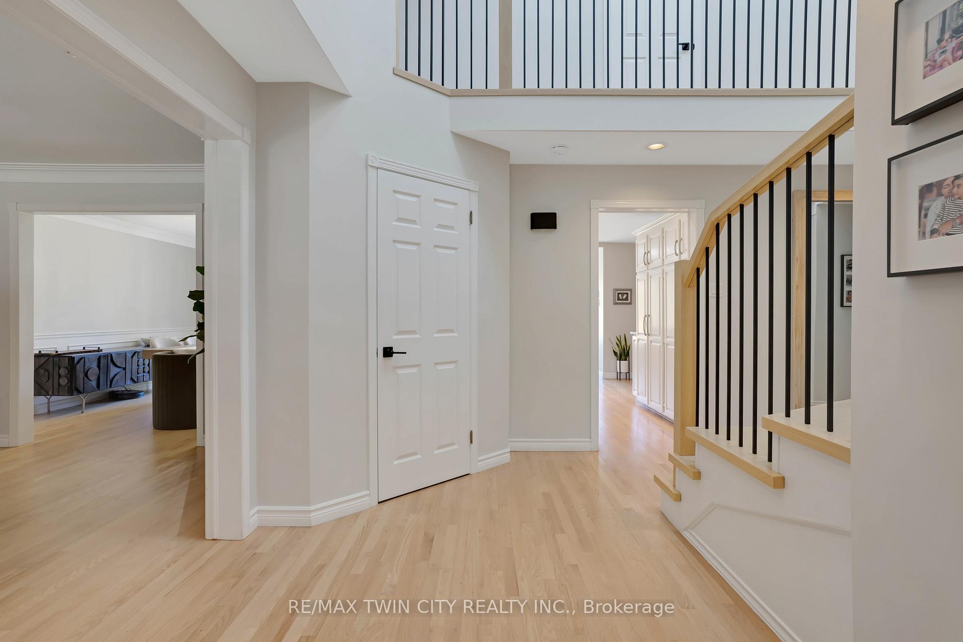 Photo 5 of 328 Wyecroft Boulevard, Waterloo — HOMEH