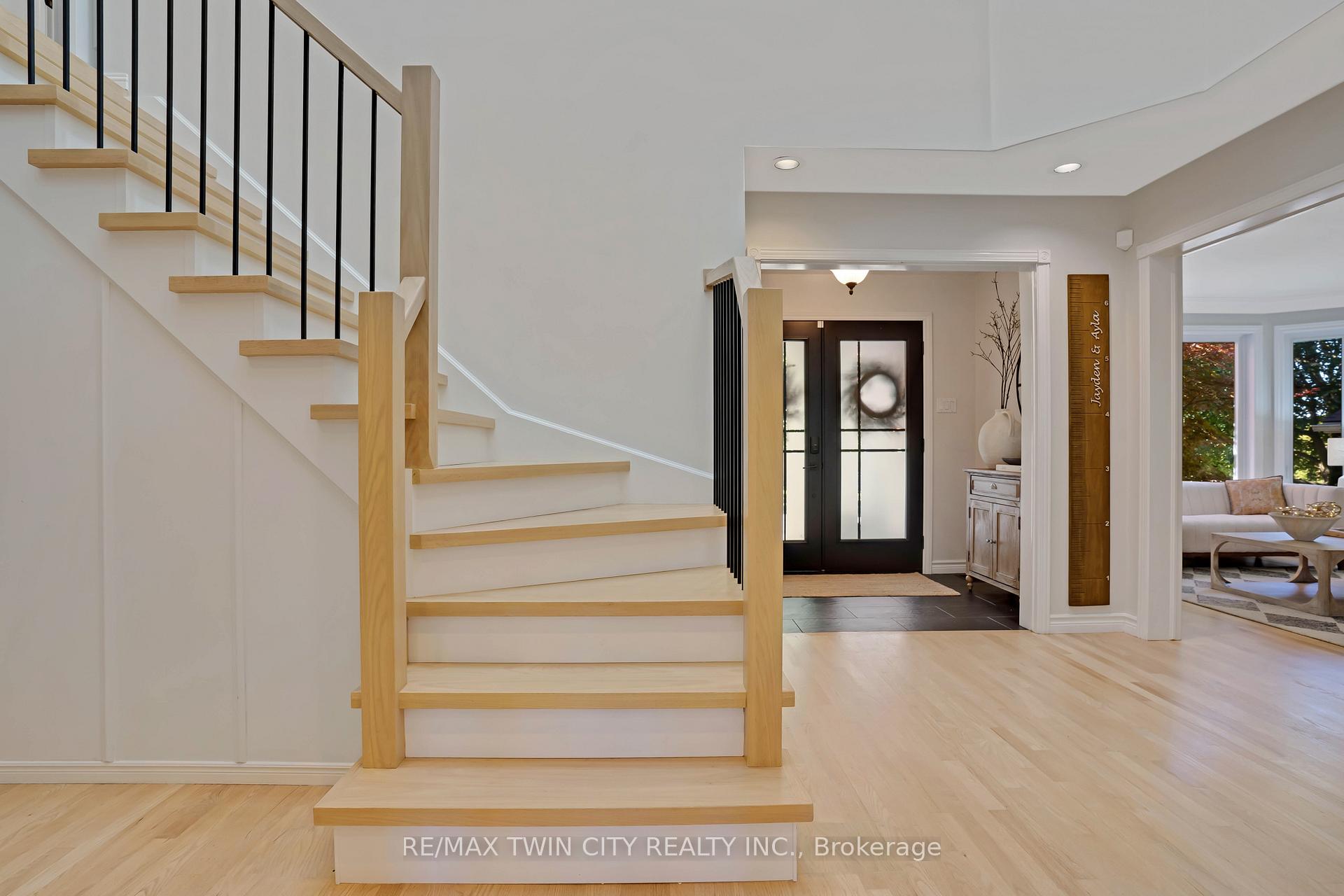 Photo 6 of 328 Wyecroft Boulevard, Waterloo — HOMEH