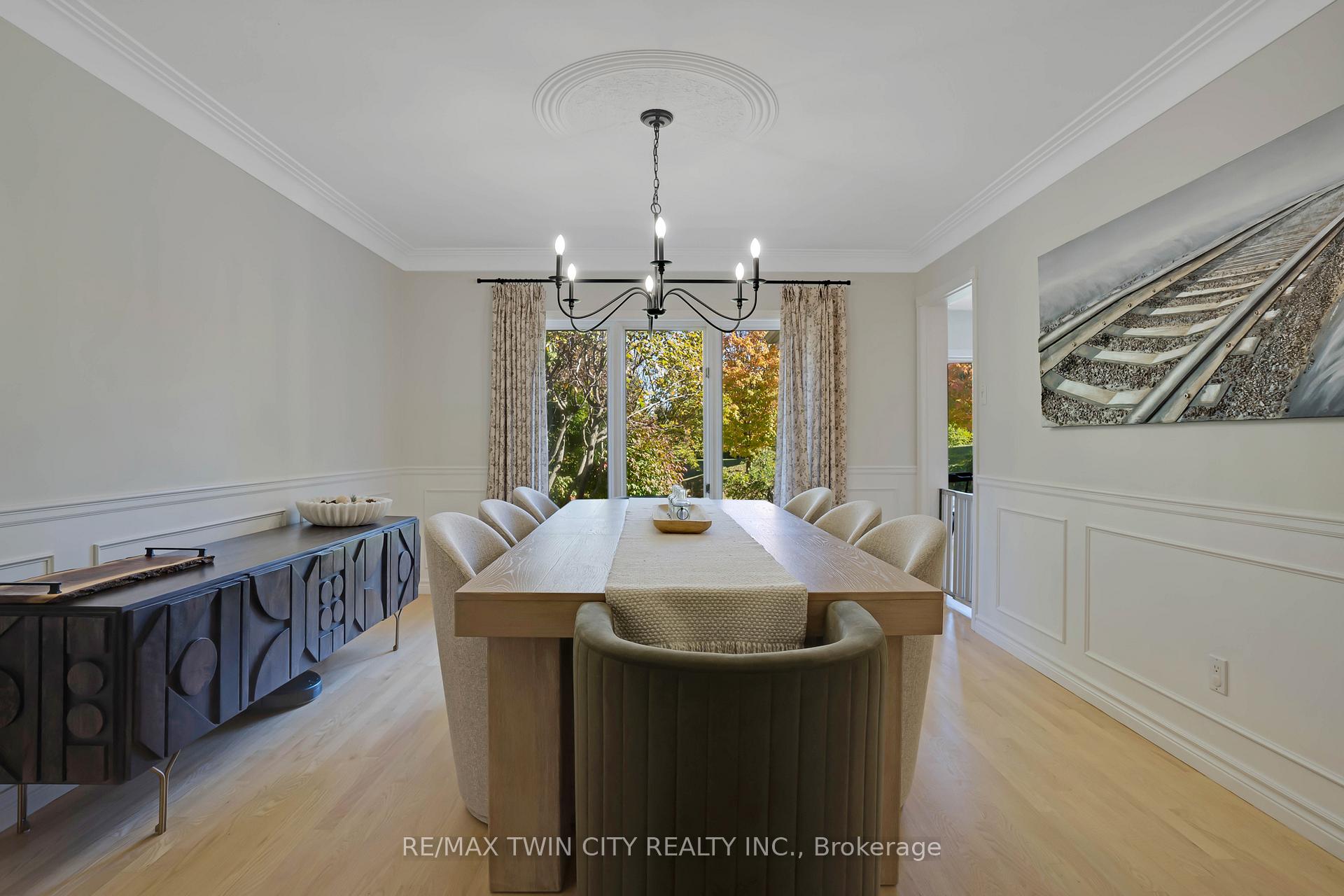 Photo 10 of 328 Wyecroft Boulevard, Waterloo — HOMEH