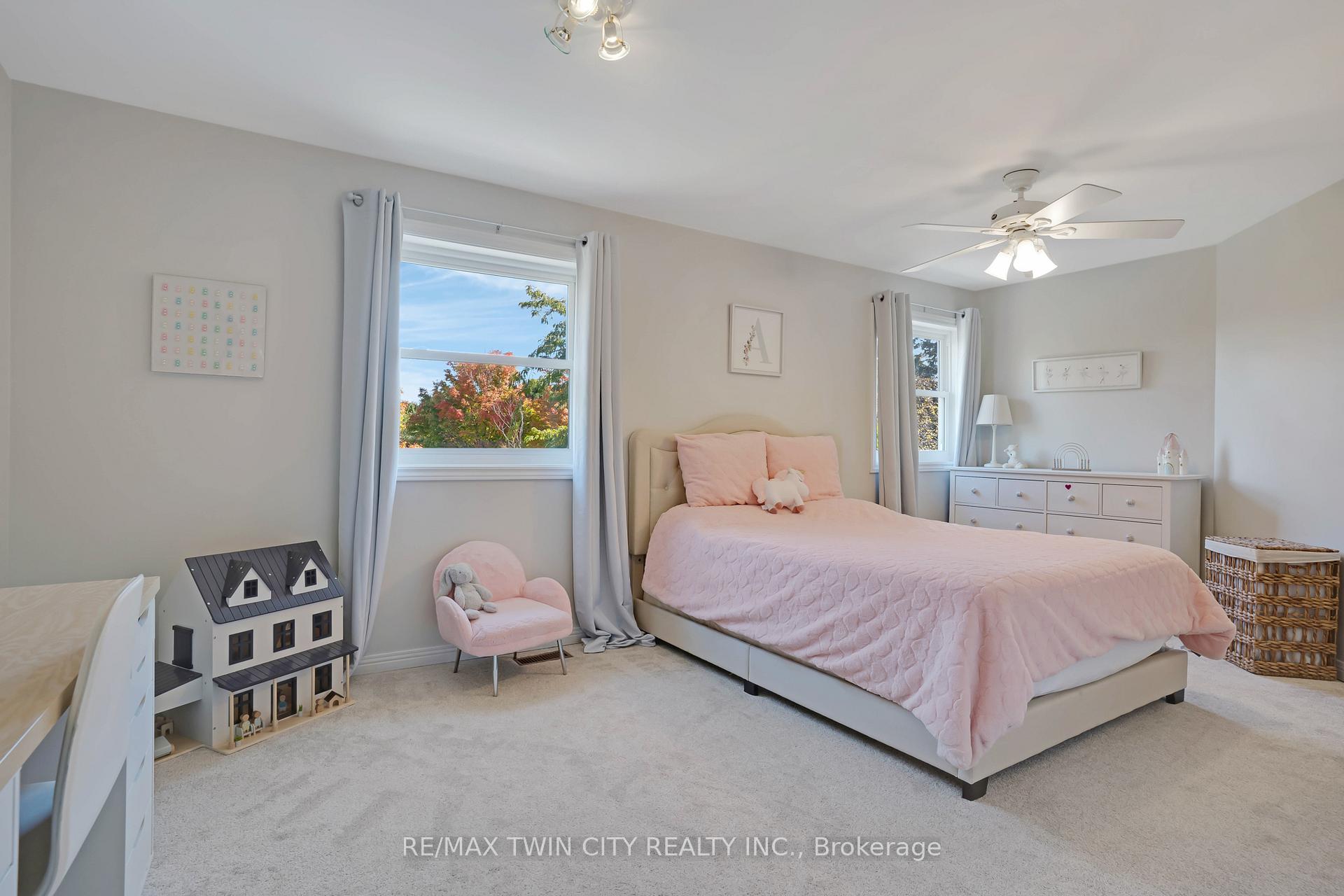 Photo 30 of 328 Wyecroft Boulevard, Waterloo — HOMEH