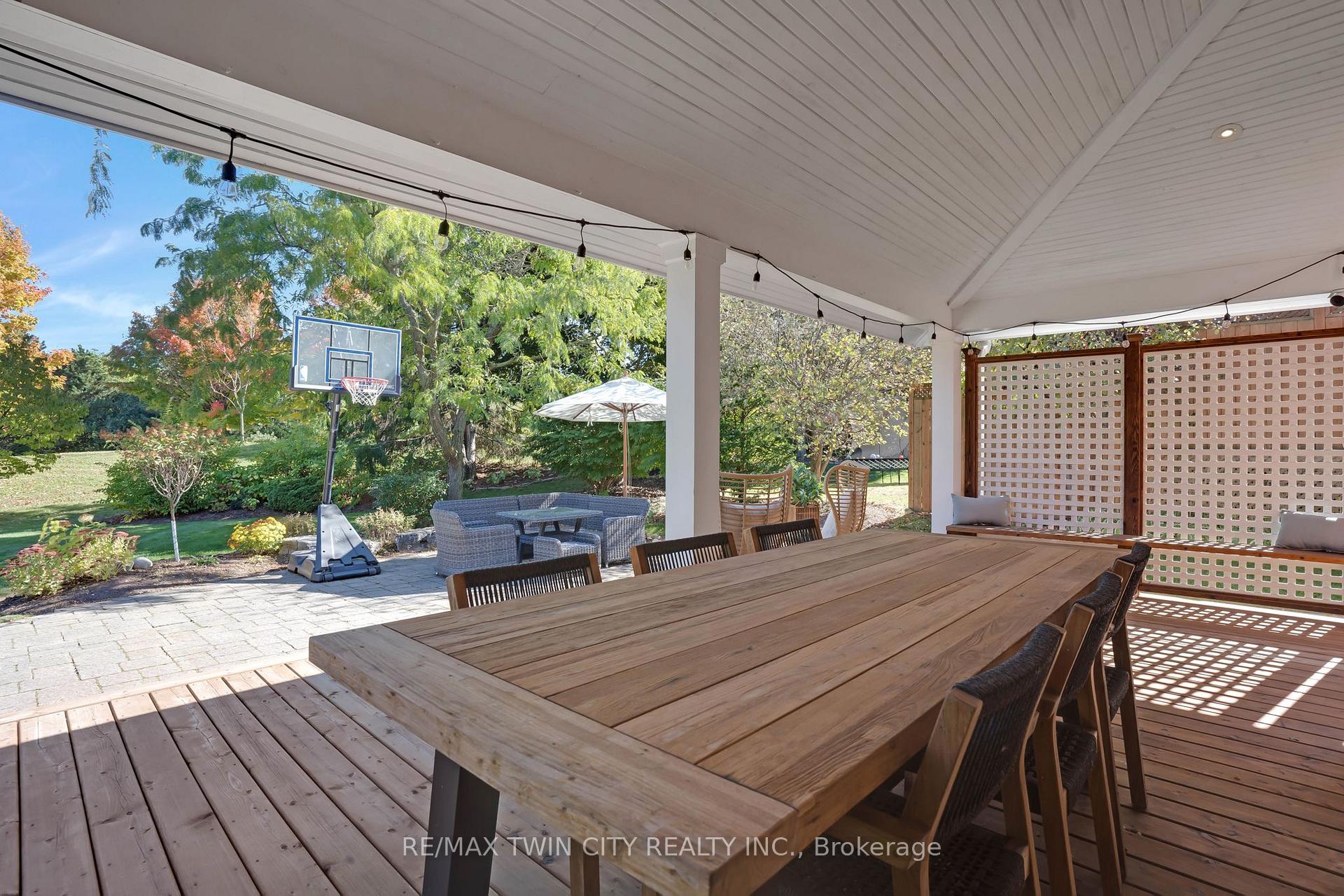 Photo 41 of 328 Wyecroft Boulevard, Waterloo — HOMEH