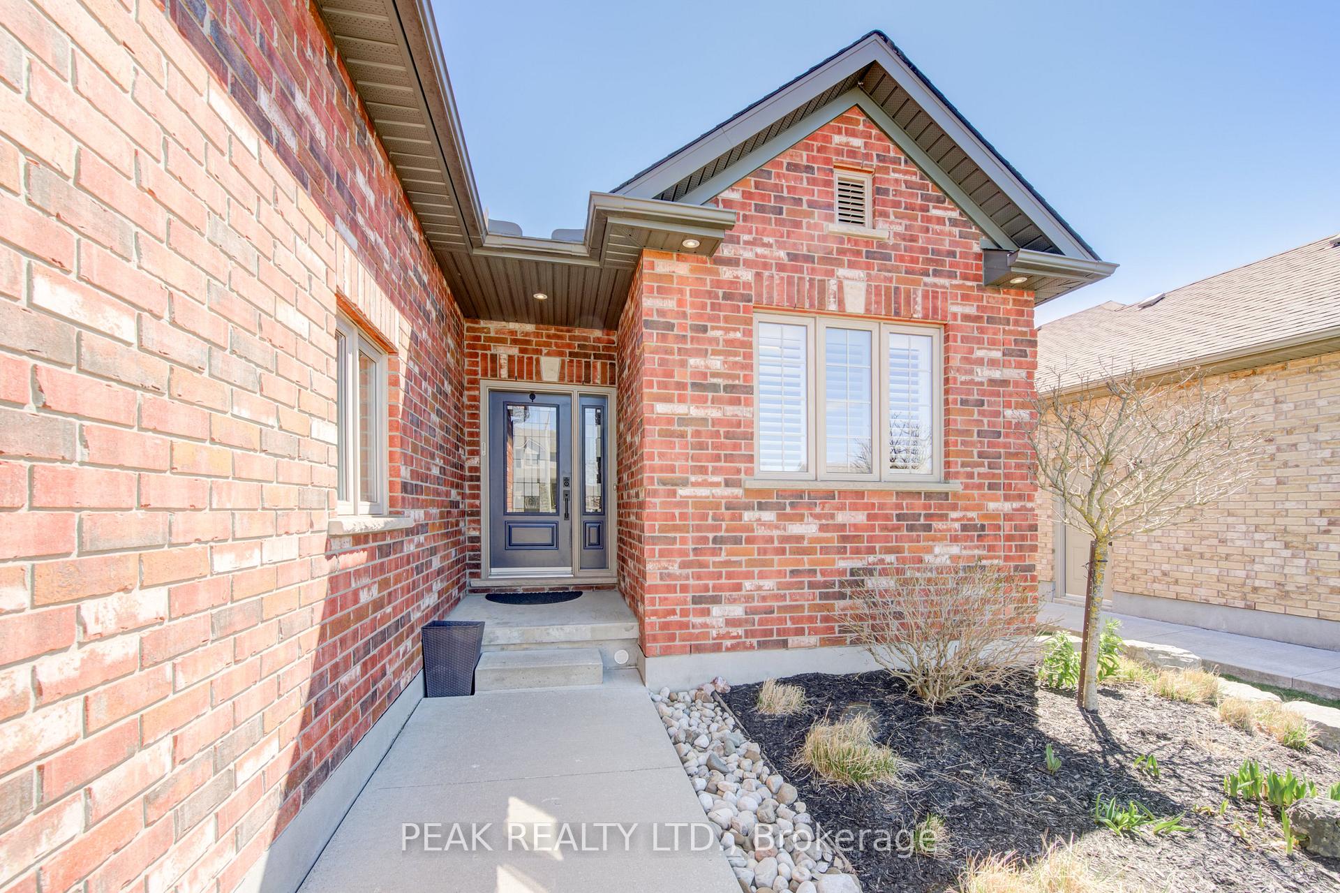 Photo 4 of 98 Gerber Meadows Drive, Wellesley — HOMEH