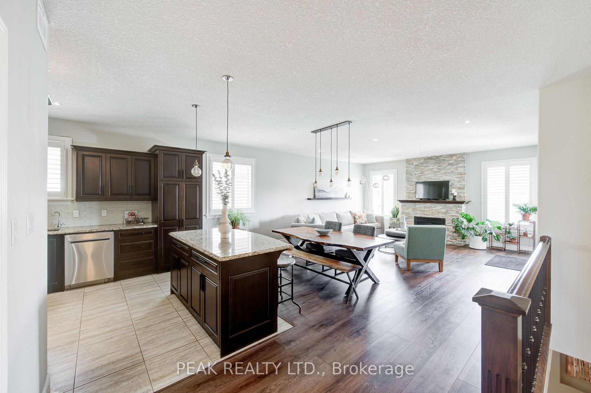 Photo 15 of 98 Gerber Meadows Drive, Wellesley — HOMEH