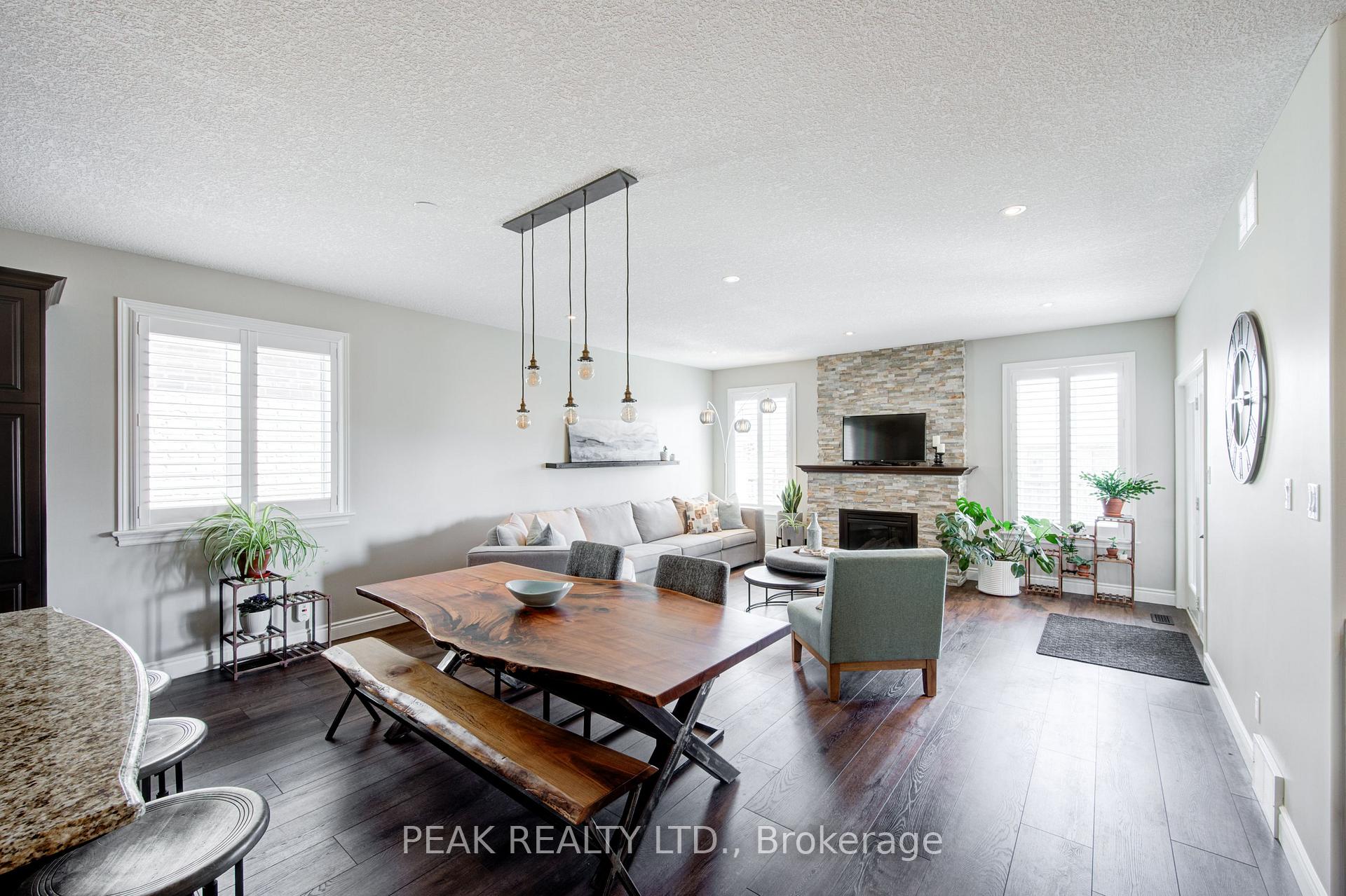 Photo 16 of 98 Gerber Meadows Drive, Wellesley — HOMEH
