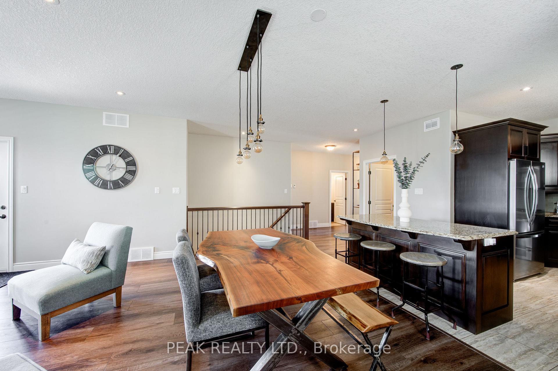 Photo 17 of 98 Gerber Meadows Drive, Wellesley — HOMEH