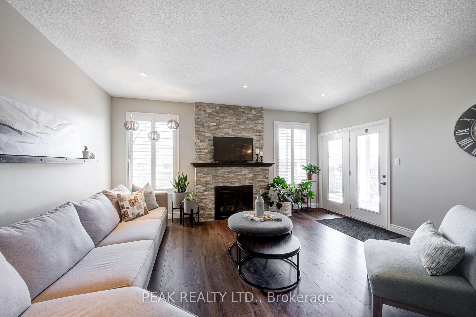 Photo 19 of 98 Gerber Meadows Drive, Wellesley — HOMEH