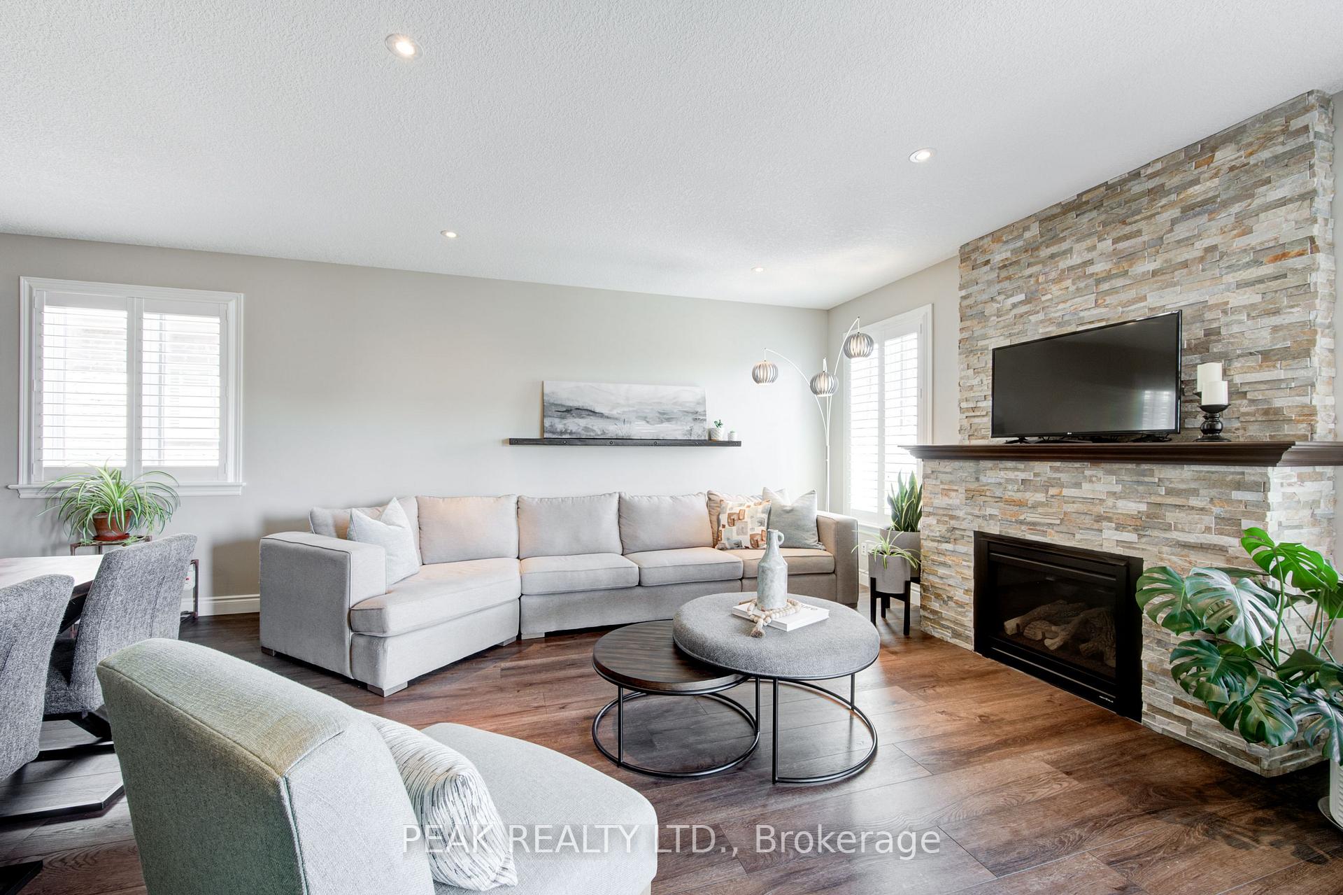 Photo 20 of 98 Gerber Meadows Drive, Wellesley — HOMEH