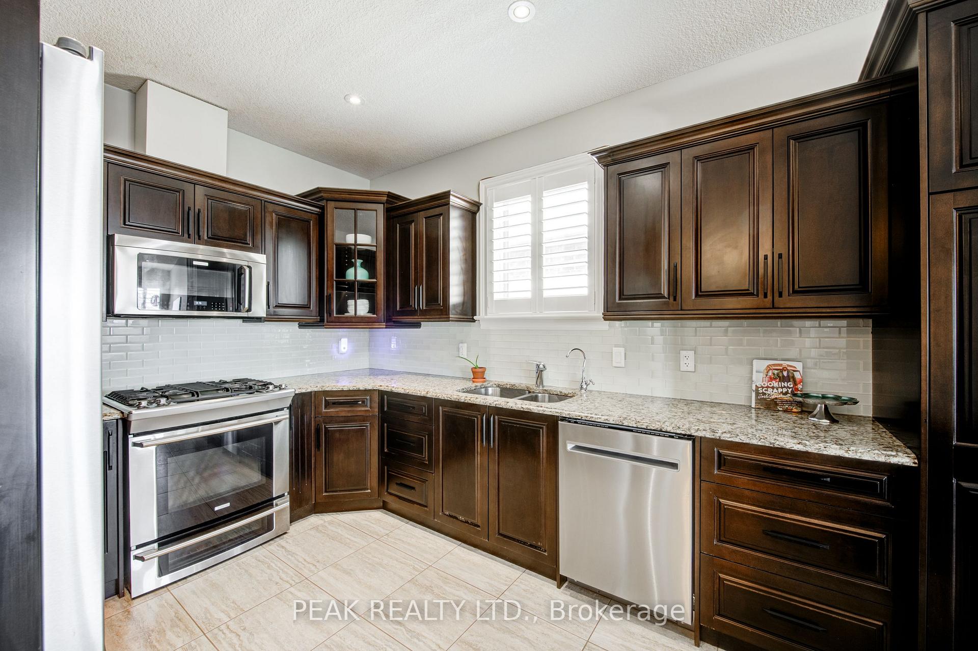 Photo 22 of 98 Gerber Meadows Drive, Wellesley — HOMEH
