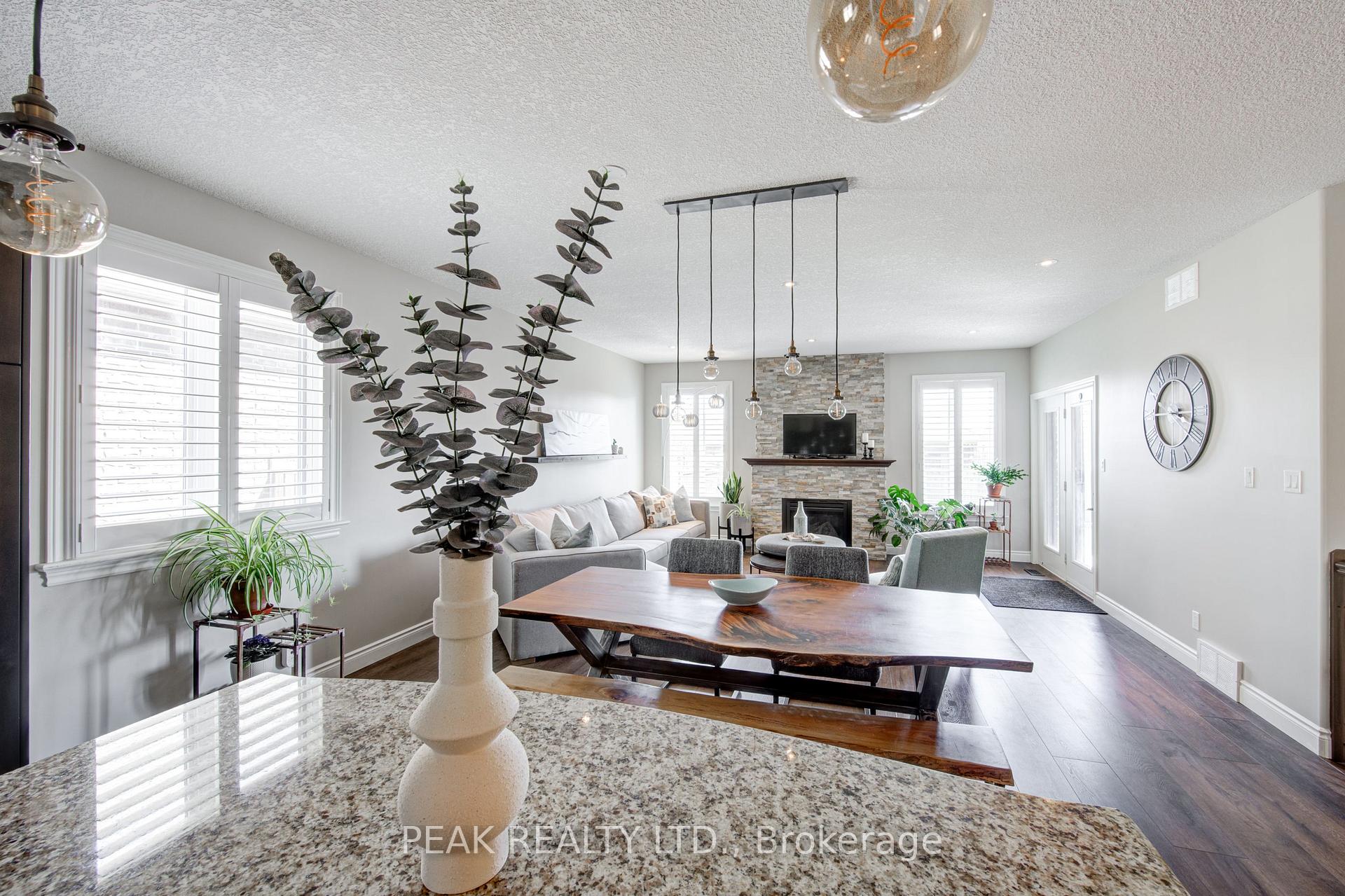 Photo 23 of 98 Gerber Meadows Drive, Wellesley — HOMEH