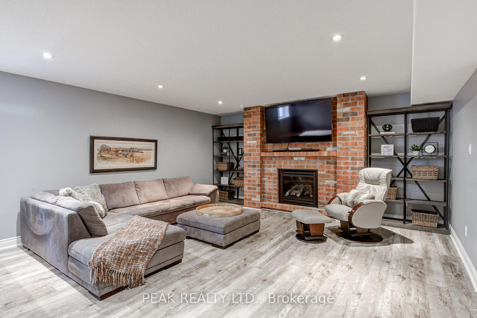 Photo 25 of 98 Gerber Meadows Drive, Wellesley — HOMEH