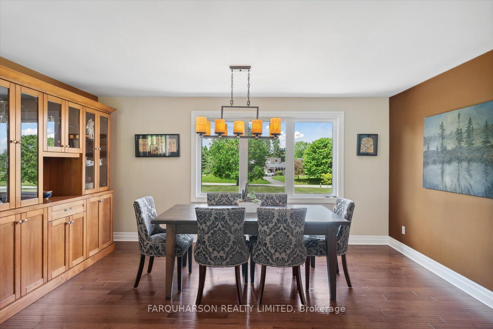 Photo 7 of 23 Silver Spring Crescent, Uxbridge, Rural Uxbridge — HOMEH