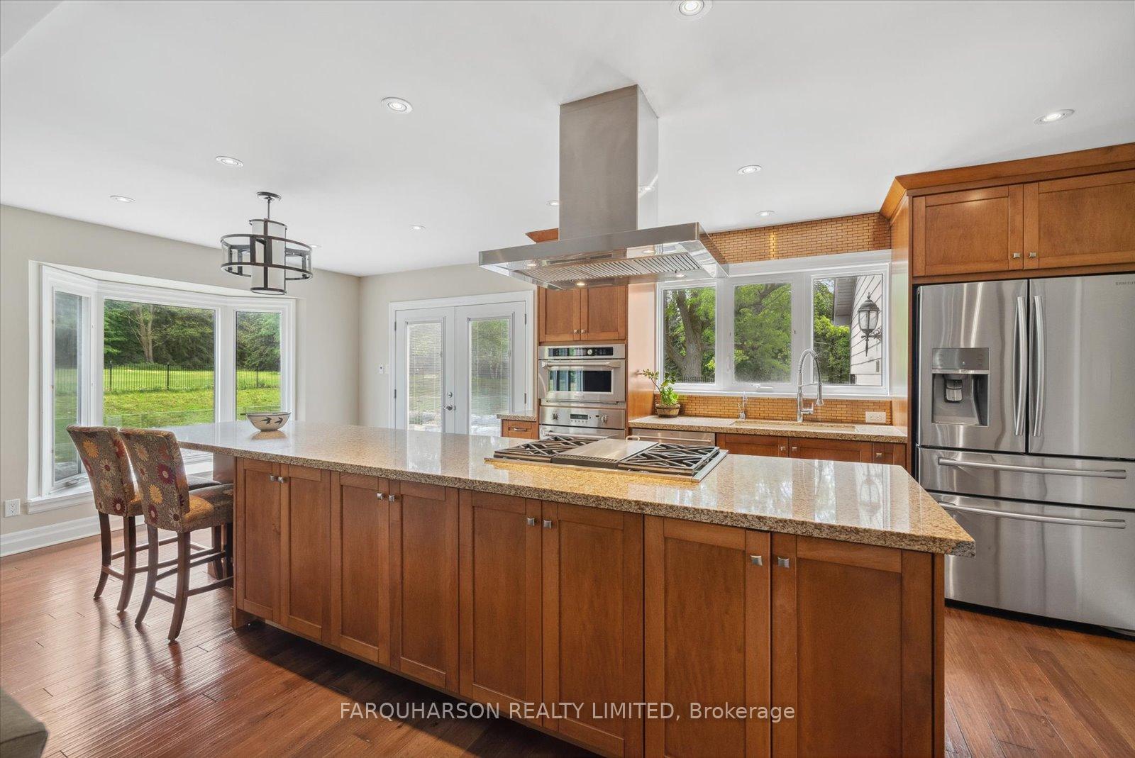 Photo 8 of 23 Silver Spring Crescent, Uxbridge, Rural Uxbridge — HOMEH