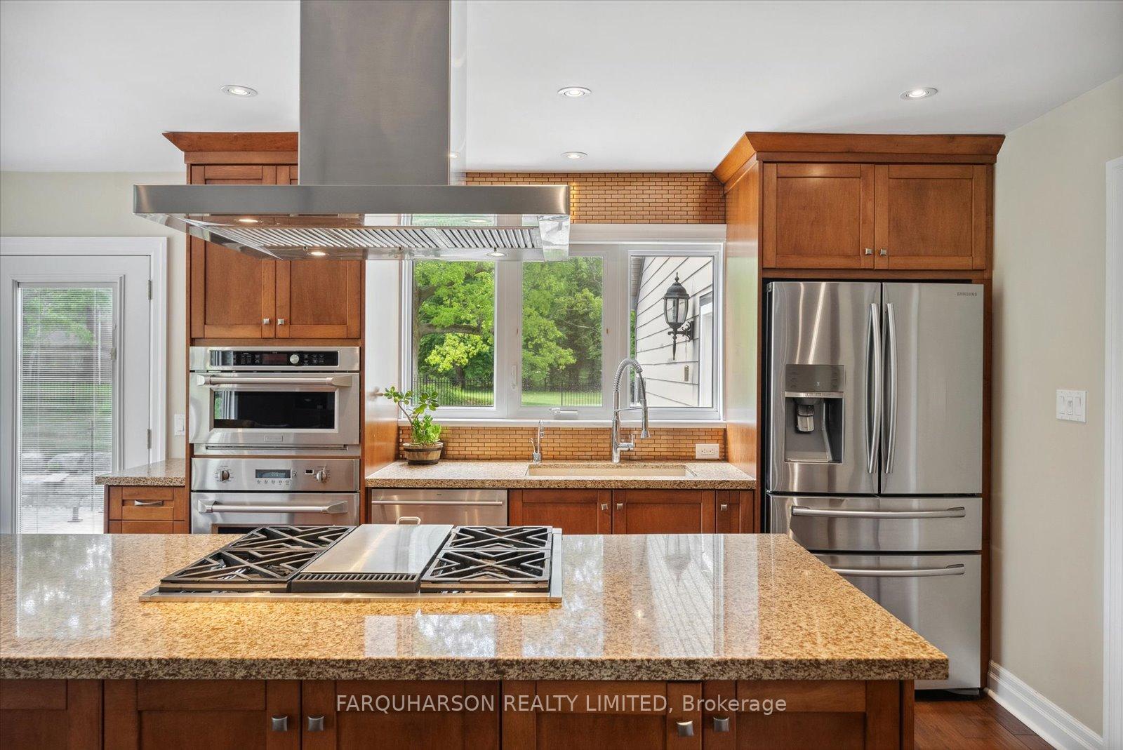 Photo 9 of 23 Silver Spring Crescent, Uxbridge, Rural Uxbridge — HOMEH