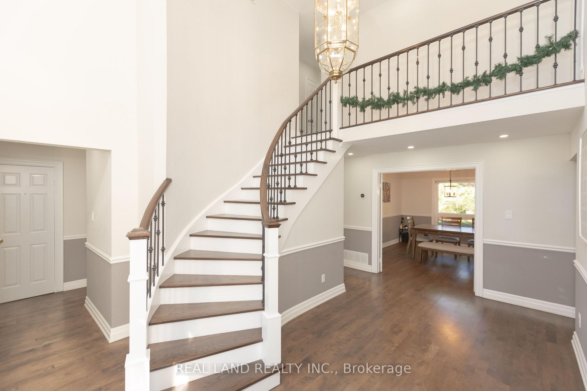 Photo 4 of 10 Timpson Drive, Aurora, Aurora Highlands — HOMEH