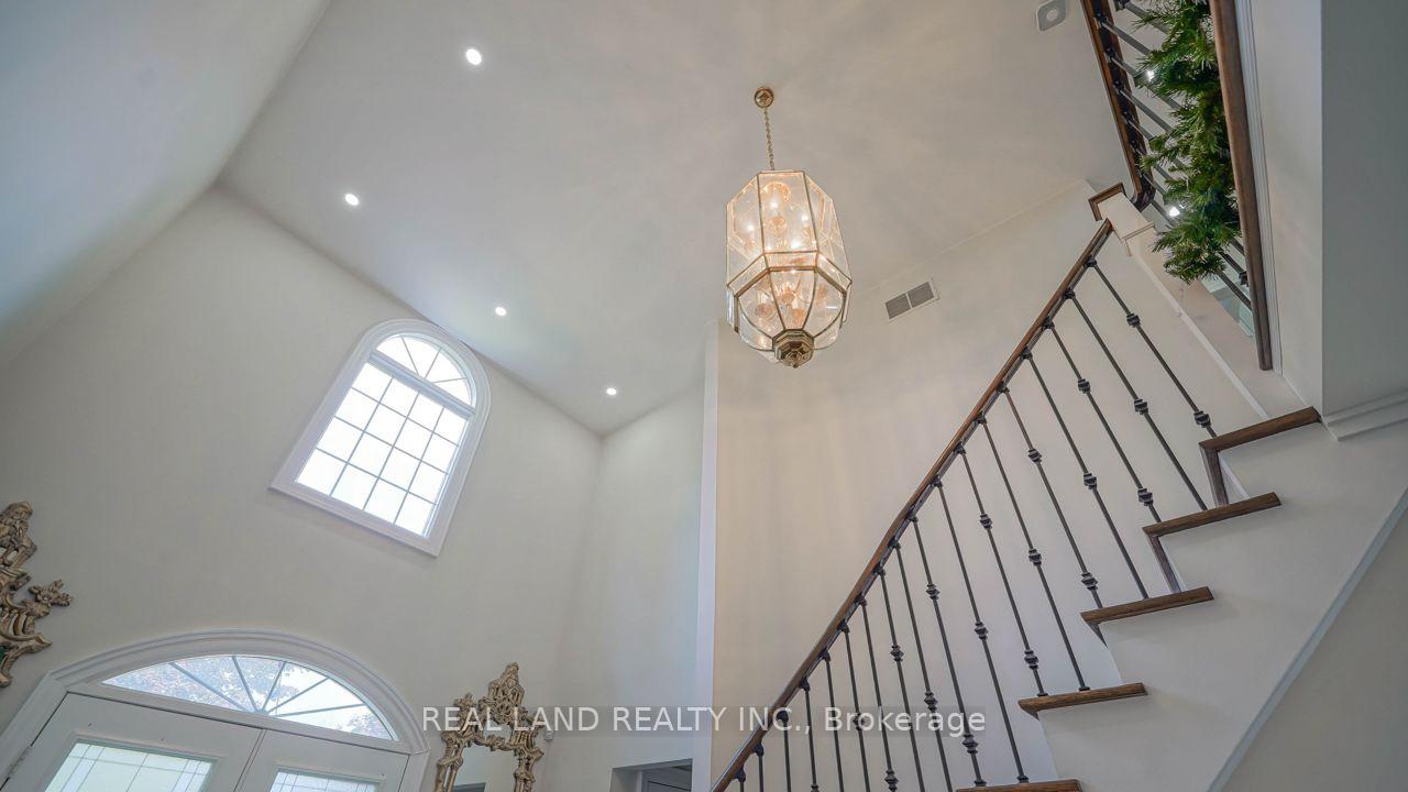Photo 15 of 10 Timpson Drive, Aurora, Aurora Highlands — HOMEH