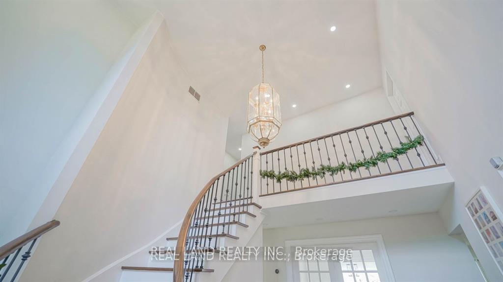 Photo 7 of 10 Timpson Drive, Aurora, Aurora Highlands — HOMEH