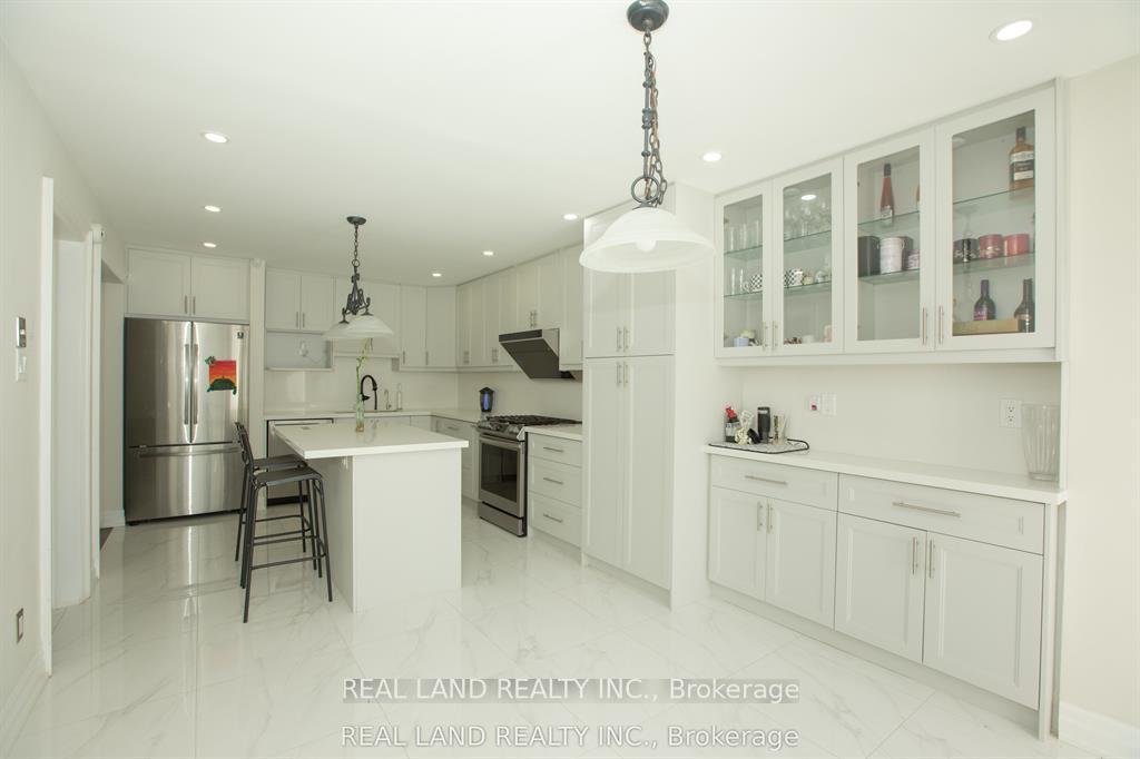 Photo 19 of 10 Timpson Drive, Aurora, Aurora Highlands — HOMEH
