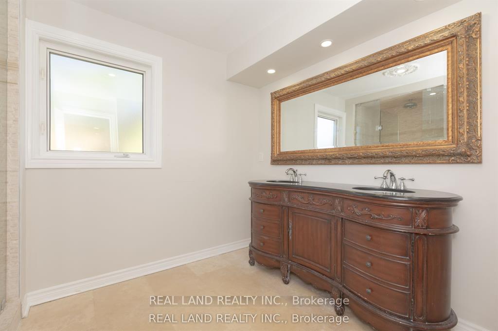 Photo 23 of 10 Timpson Drive, Aurora, Aurora Highlands — HOMEH