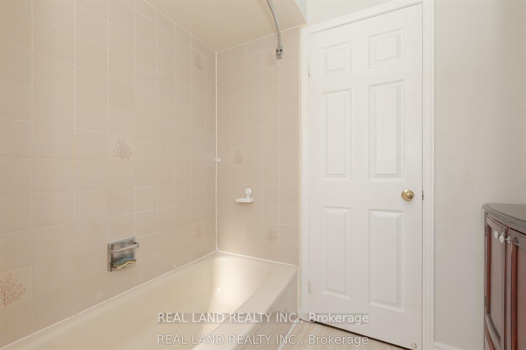 Photo 31 of 10 Timpson Drive, Aurora, Aurora Highlands — HOMEH