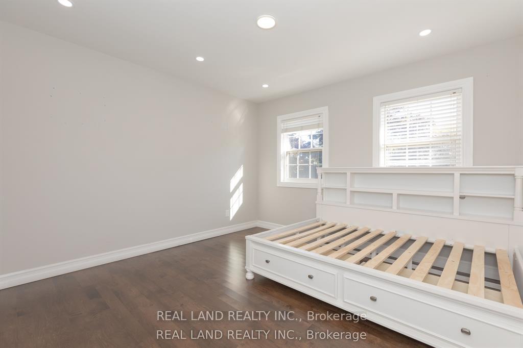 Photo 30 of 10 Timpson Drive, Aurora, Aurora Highlands — HOMEH