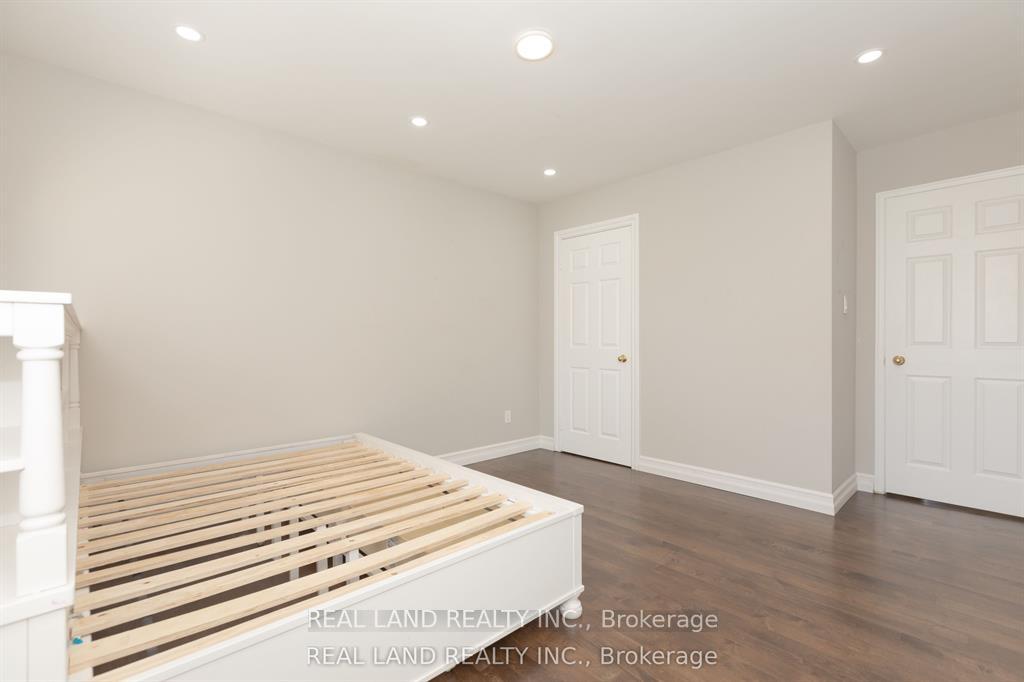 Photo 33 of 10 Timpson Drive, Aurora, Aurora Highlands — HOMEH